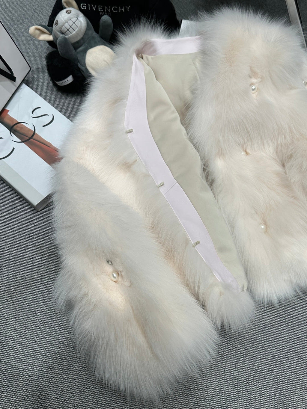 CHANEL 25S FOX FUR JACKET 594