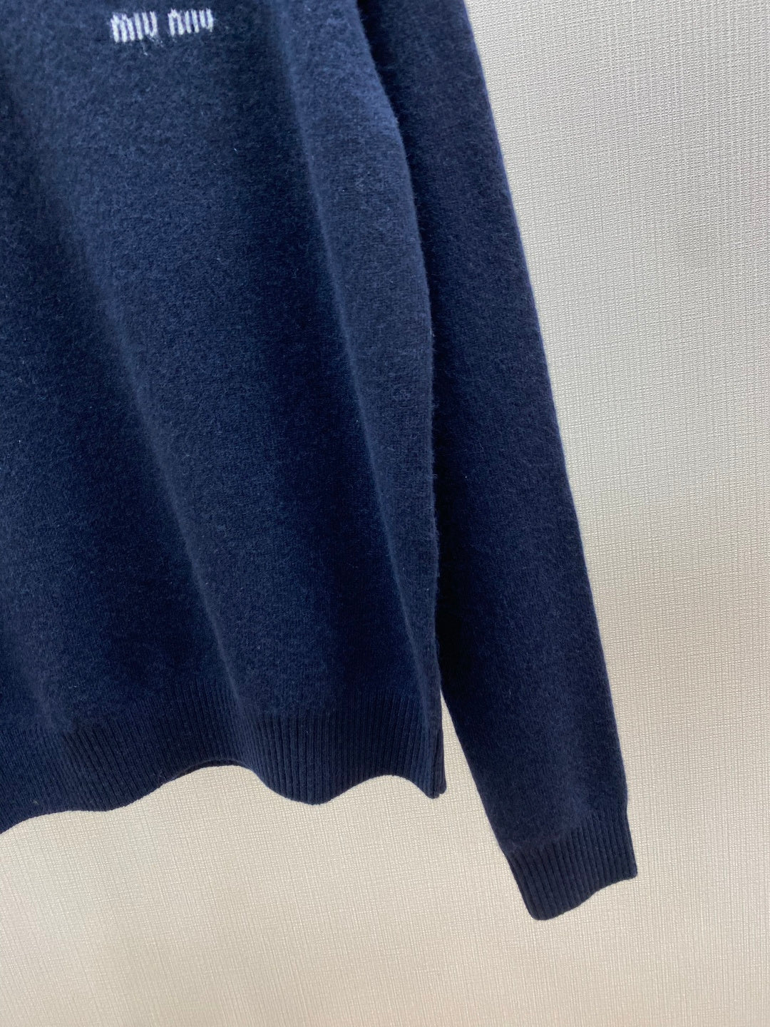 MIUMIU SWEATER STYLE 796