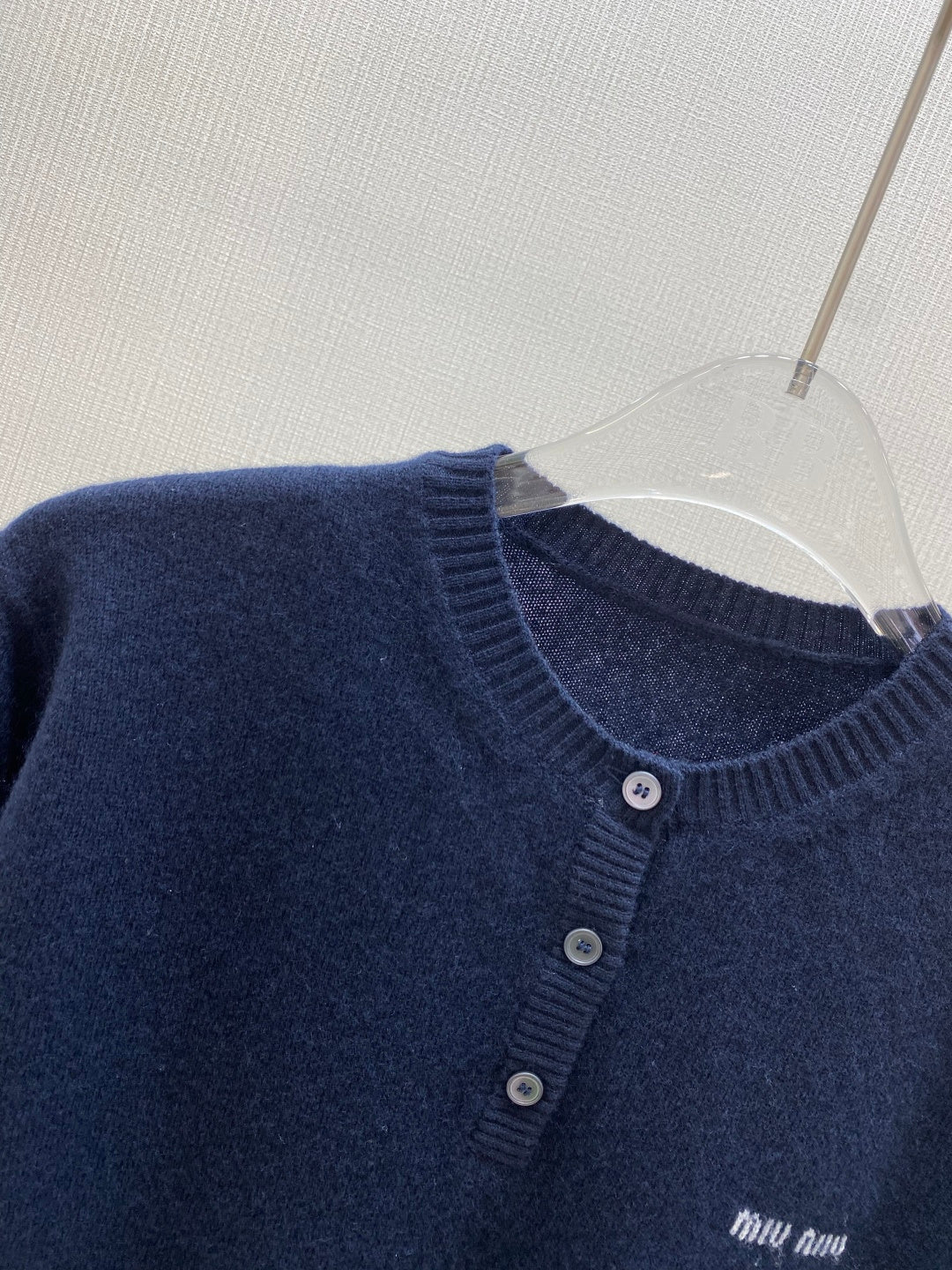 MIUMIU SWEATER STYLE 796