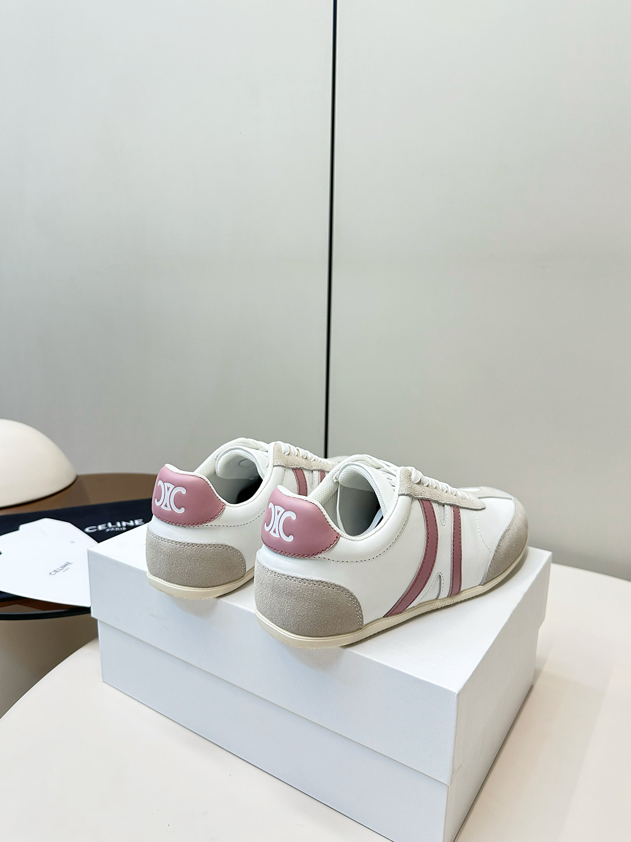 CELINE 25S JOGGER LOW LACE UP SNEAKER WITH TRIOMPHE IN WHITE GRAY SUEDE AND CALFSKIN