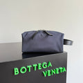 BOTTEGA VENETA 25S TOKYO SMALL WASHBAG 20 IN SHADOW NYLON