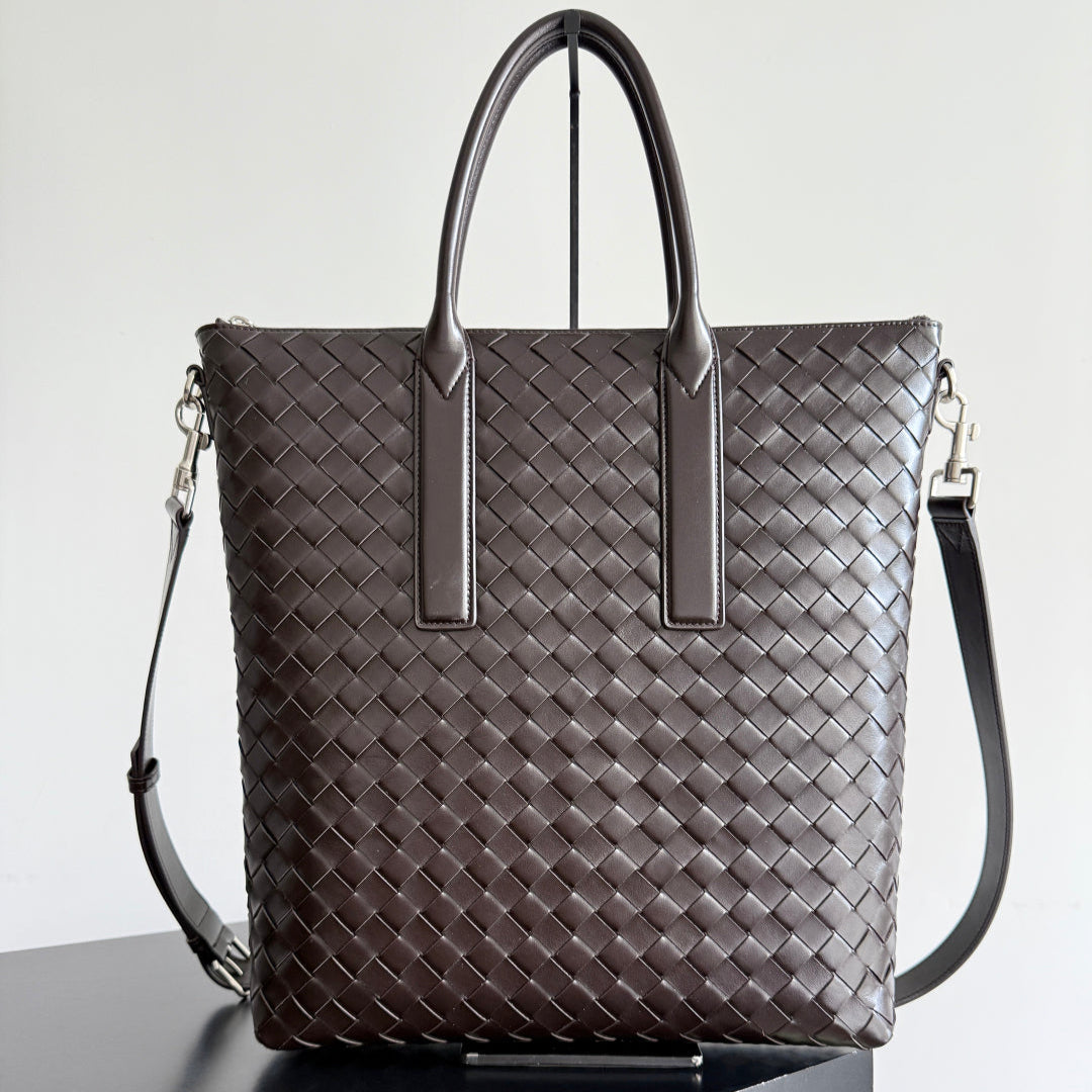 BOTTEGA VENETA 25S ANDIAMO LARGE INTRECCIATO 39 IN DARK BROWN CALFSKIN