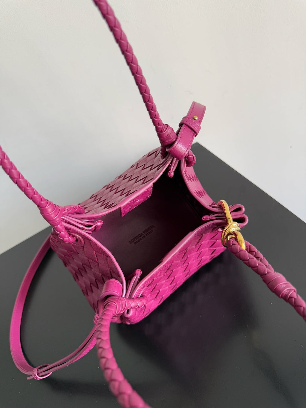 BOTTEGA VENETA 25S SMALL PARACHUTE 21 IN RASPBERRY PINK CALFSKIN GOLD HARDWARE