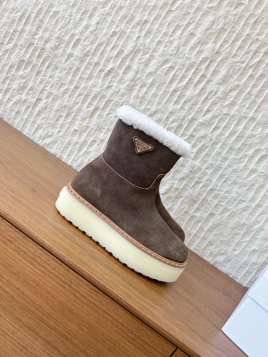 PRADA 25S ANKLE BOOTS 40 MM IN MUTED BROWN GRAY SUEDE SHEARLING-LINED