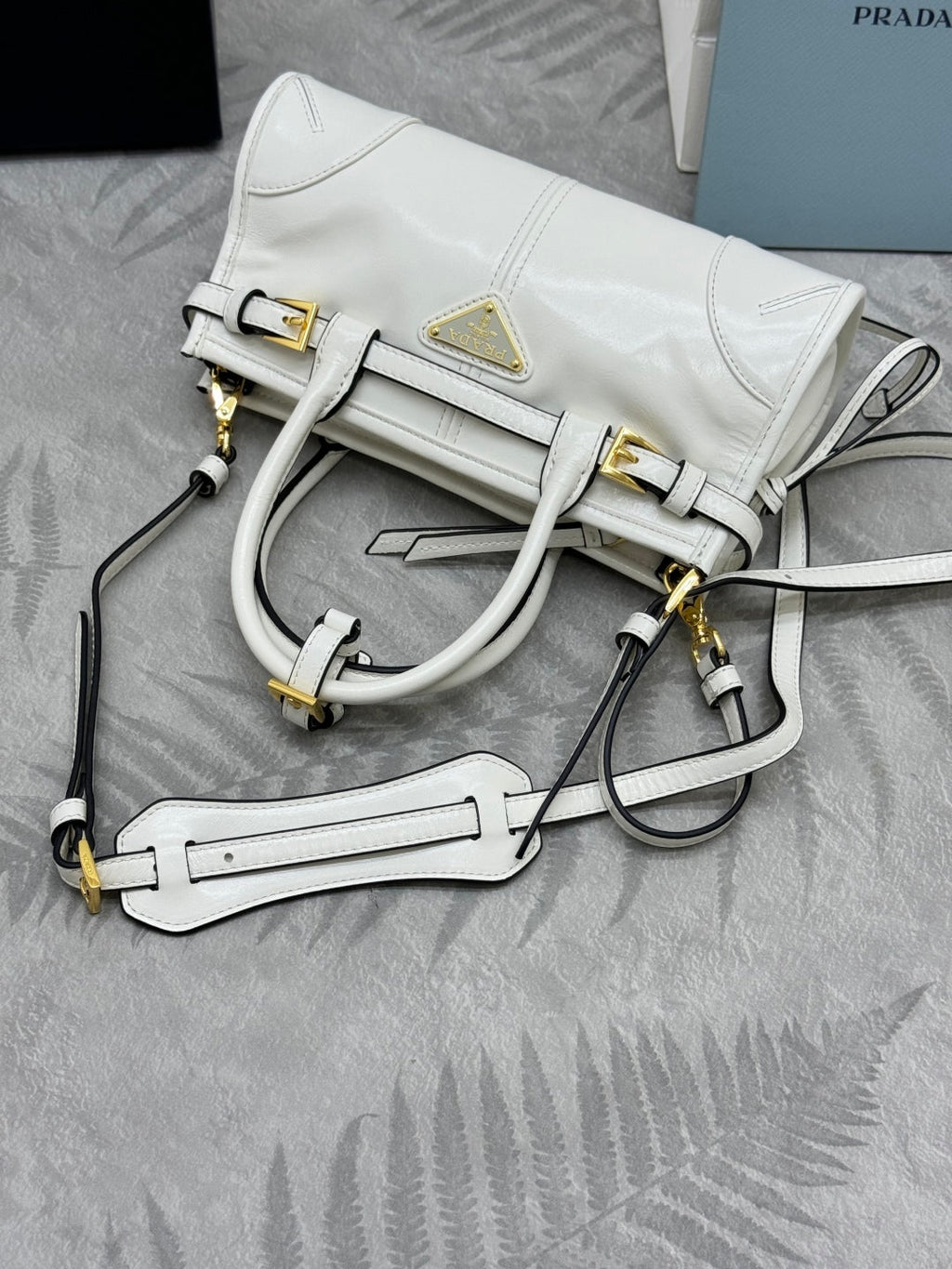 PRADA 25S BONNIE MINI HANDBAG 23 IN WHITE CALFSKIN GOLD HARDWRE