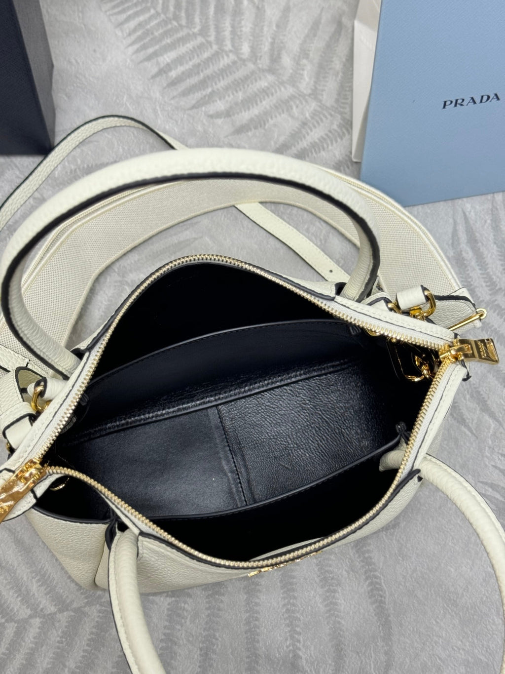 PRADA 25S SMALL BAG 23 IN IVORY CALFSKIN GOLD HARDWRE