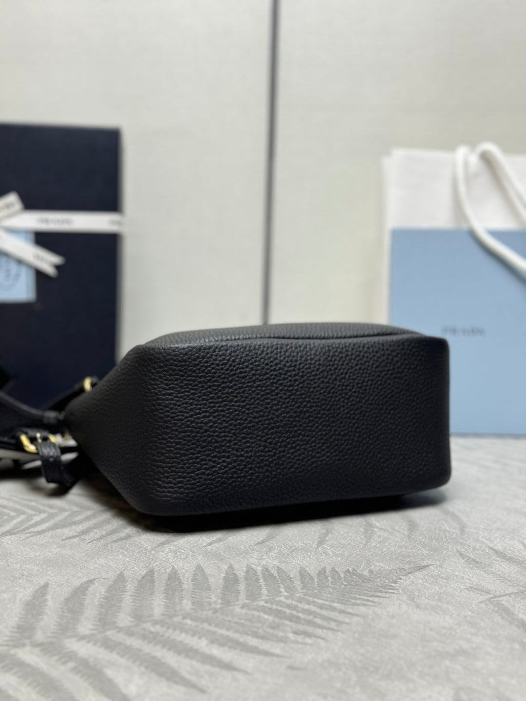 PRADA 25S SMALL BAG 23 IN BLACK CALFSKIN GOLD HARDWRE