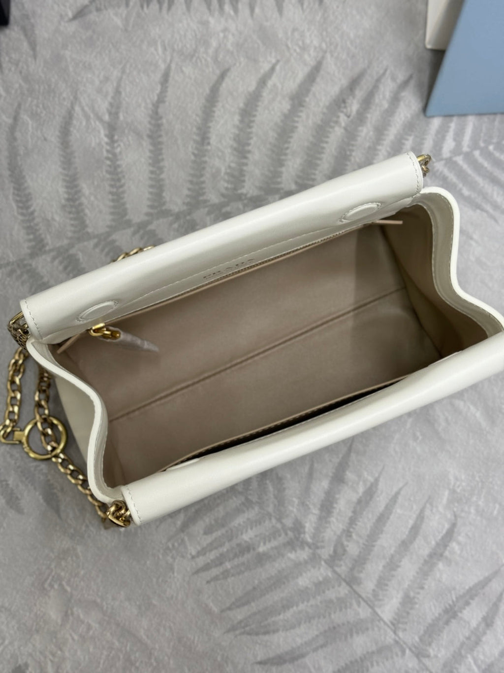 PRADA 25S ENCHAINE MINI BAG 22 IN WHITE CALFSKIN GOLD HARDWRE