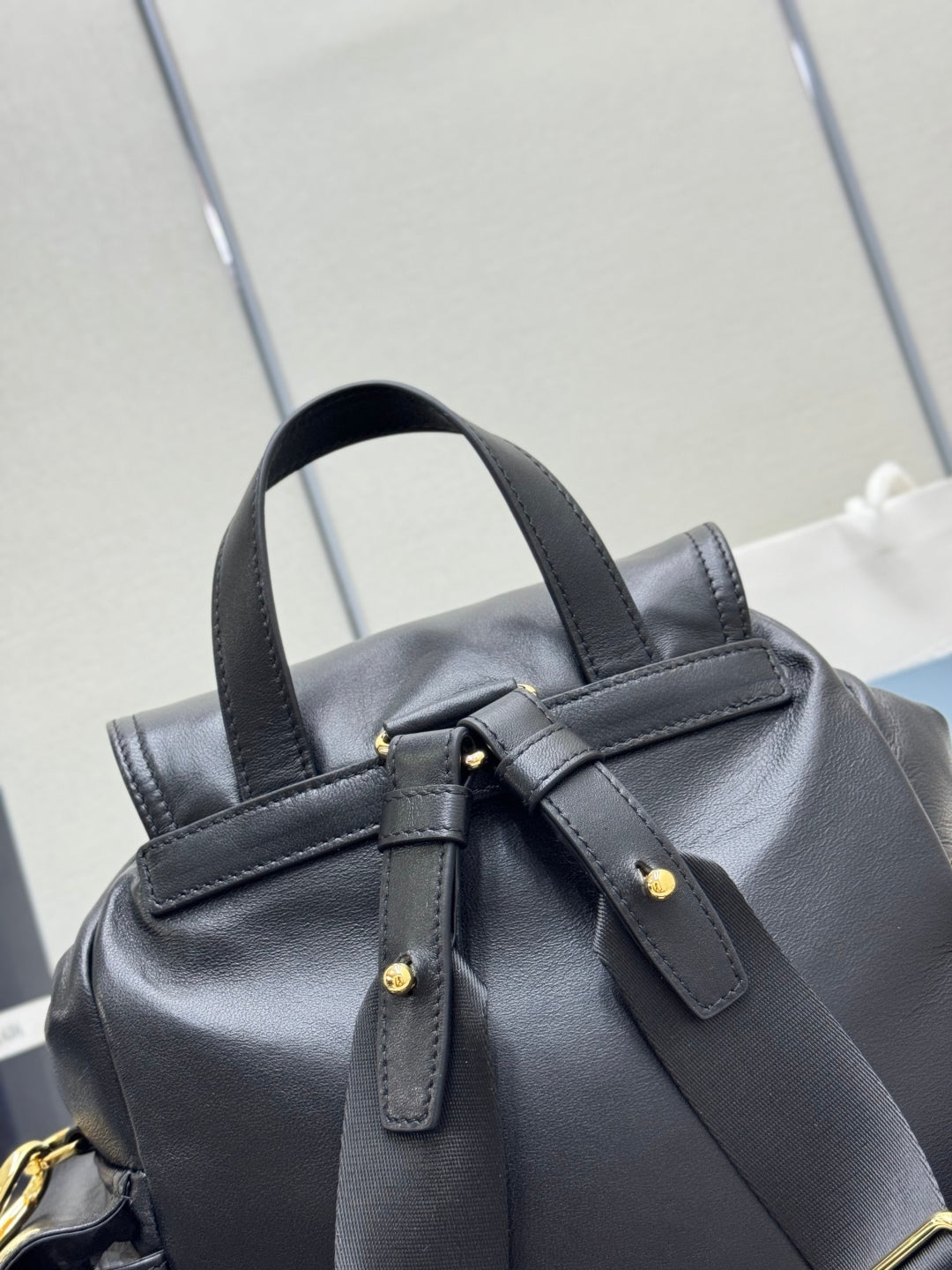 PRADA 25S EXPLORE MEDIUM BACKPACK 29 IN BLACK CALFSKIN GOLD HARDWARE