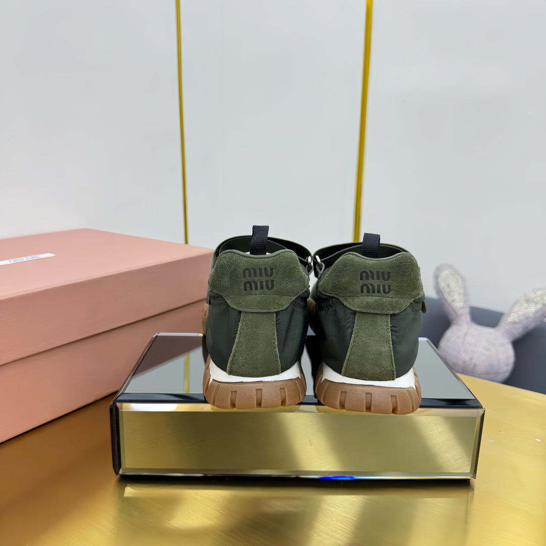 BALLERINAS SHOES IN DARK GREEN TYRE TECHNICAL FABRIC AND SUEDE