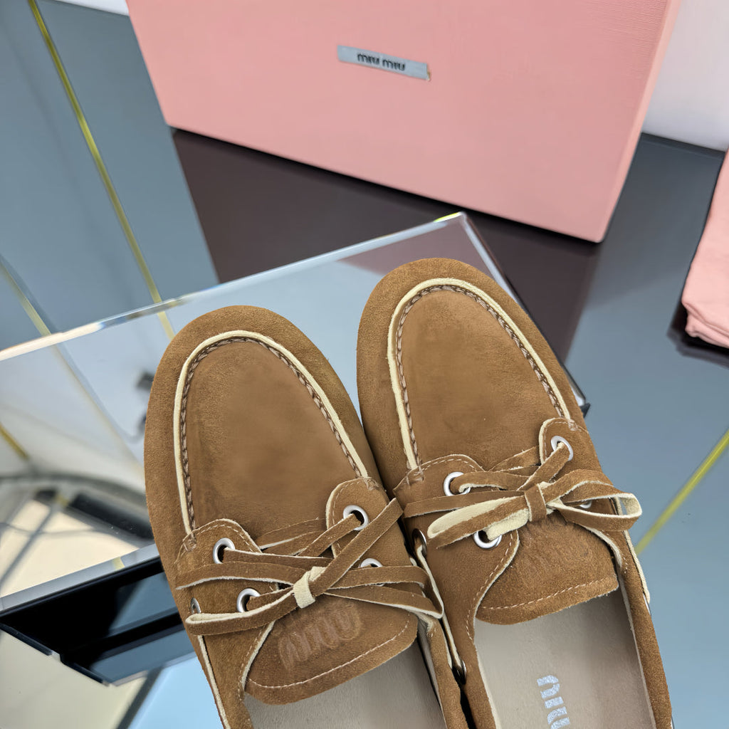 BOAT SHOES IN DARK BEIGE SUEDE