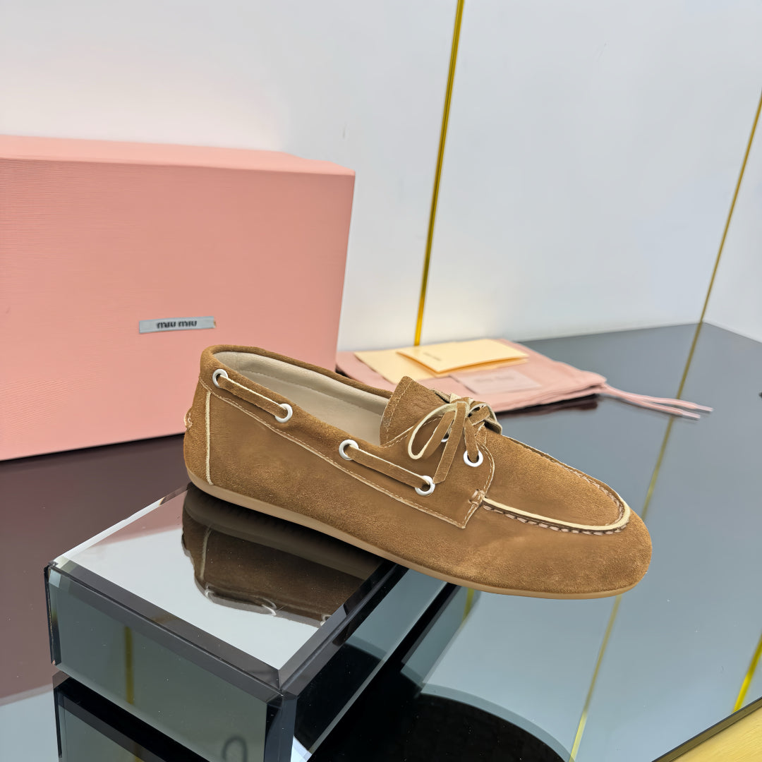BOAT SHOES IN DARK BEIGE SUEDE