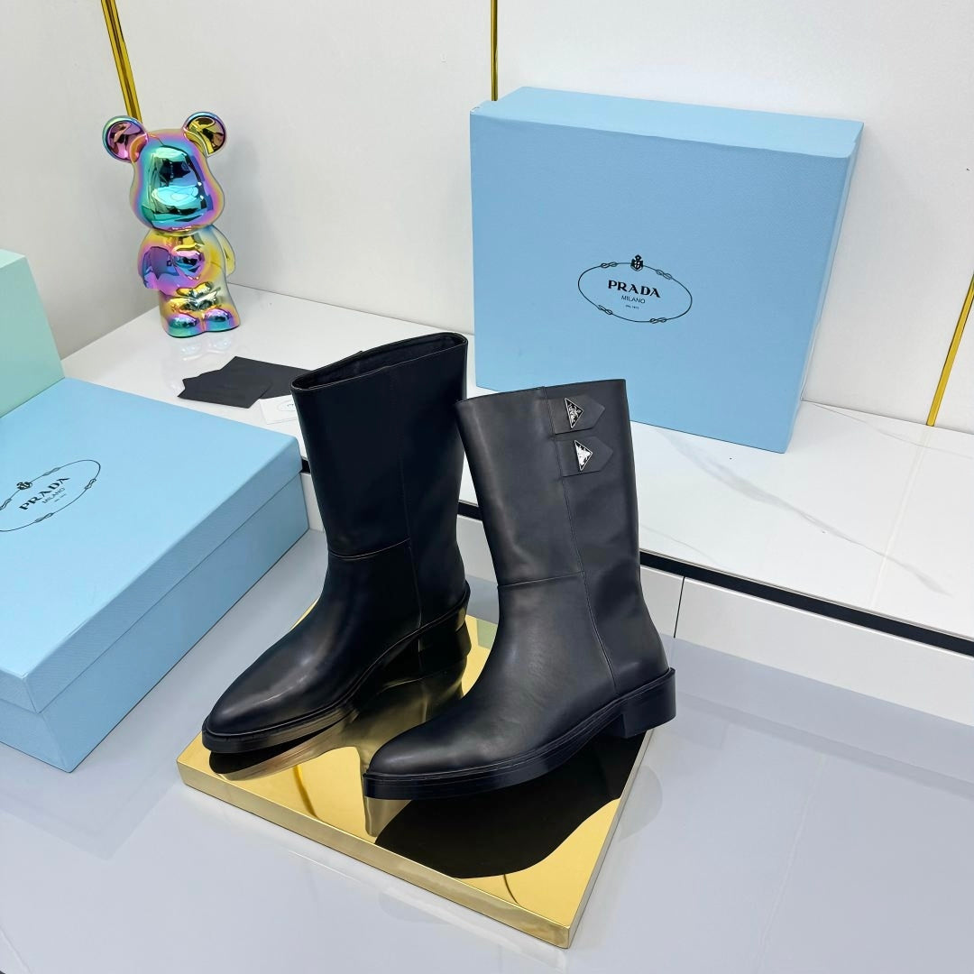 PRADA 25S BROOKLYN BOOTS 50MM IN BLACK CALFSKIN WITH LOGO