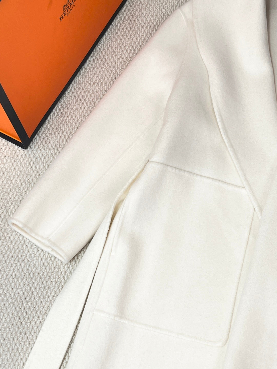 HERMES 25S LAPEL-COLLAR CASHMERE COAT 209