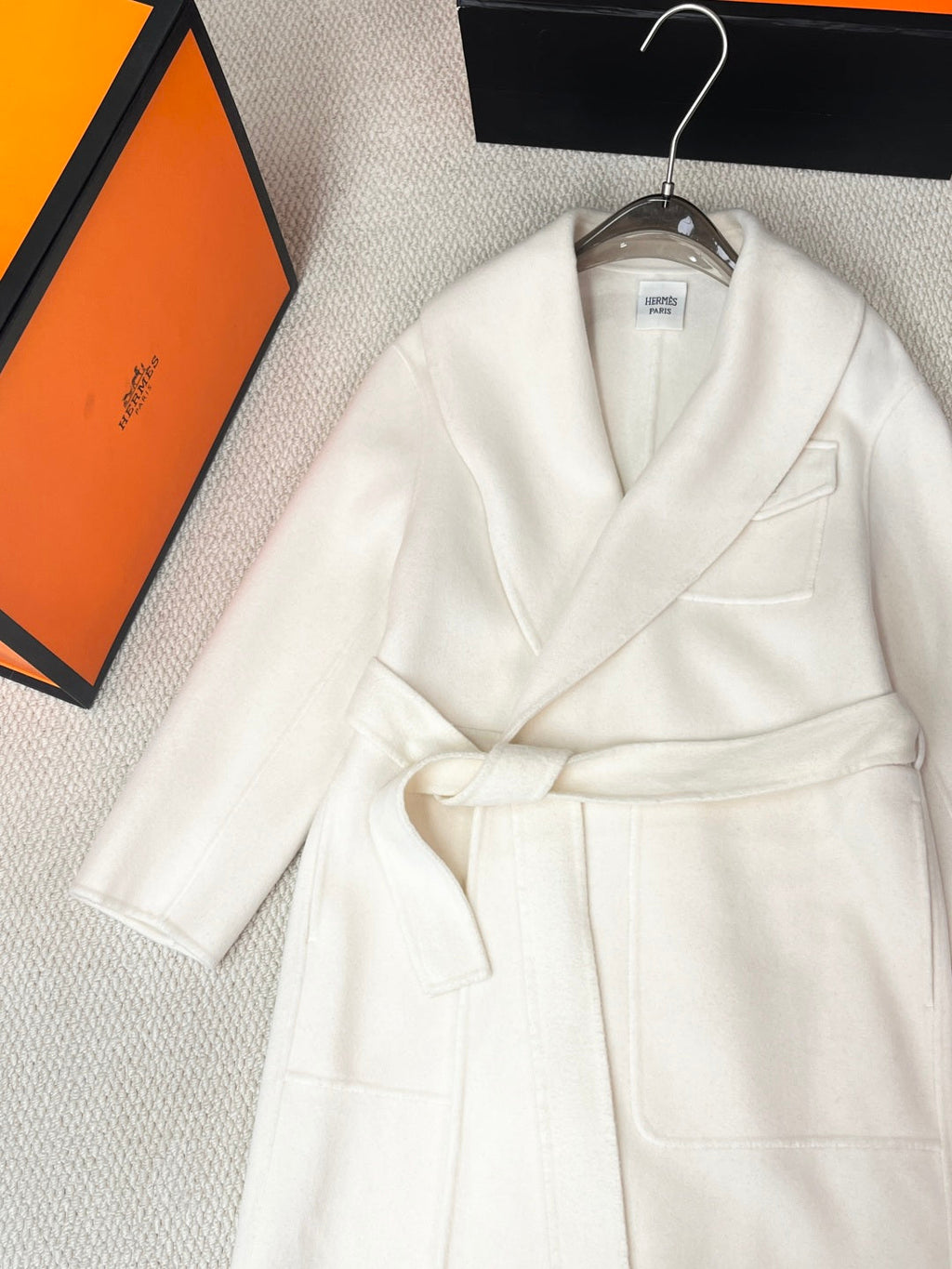 HERMES 25S LAPEL-COLLAR CASHMERE COAT 209