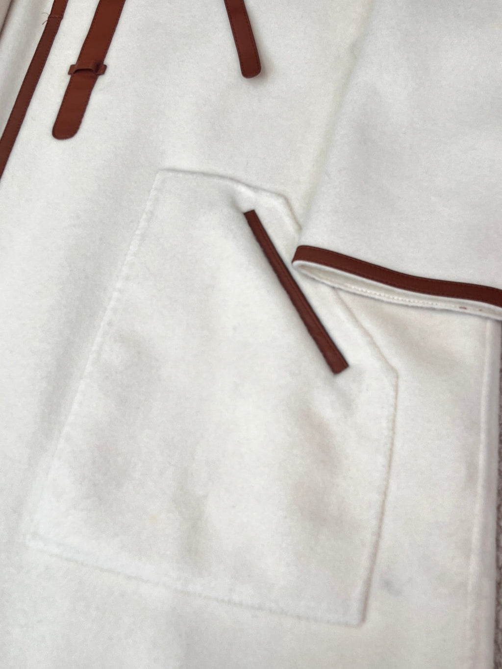 HERMES 25S CASHMERE COAT WITH LEATHER BUTTONS 204