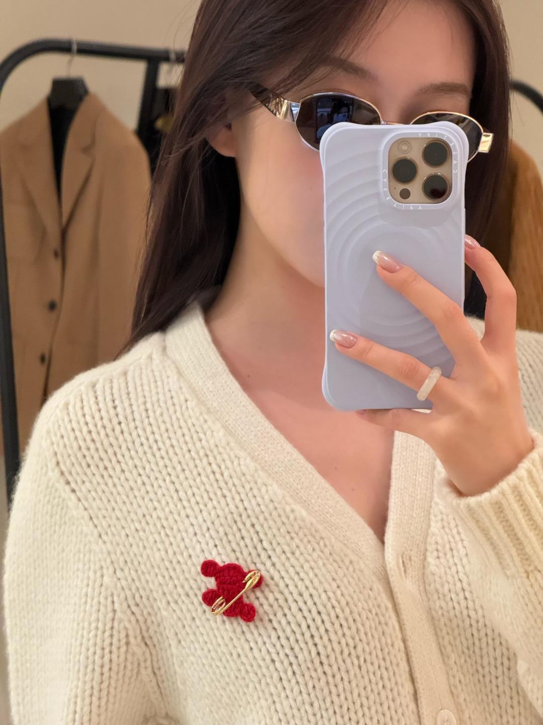 CELINE 25S KNITTED CARDIGAN 0002