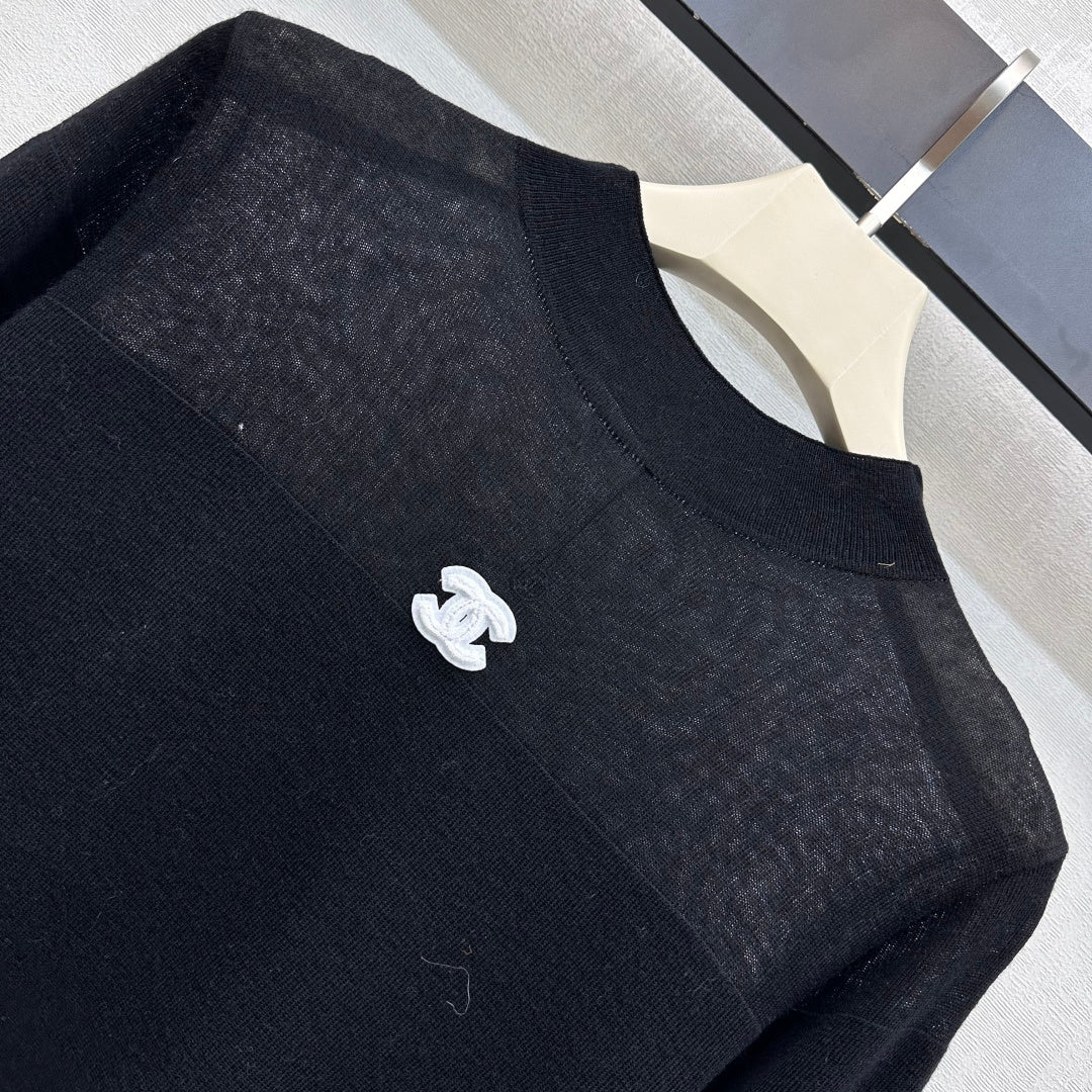 CHANEL 25S LIGHTWEIGHT KNIT SWEATER 606