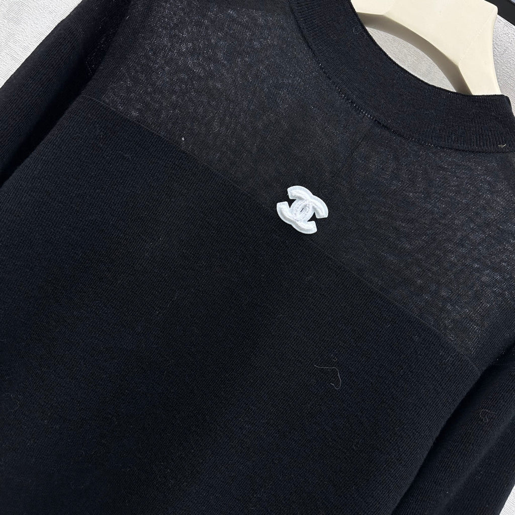 CHANEL 25S LIGHTWEIGHT KNIT SWEATER 606