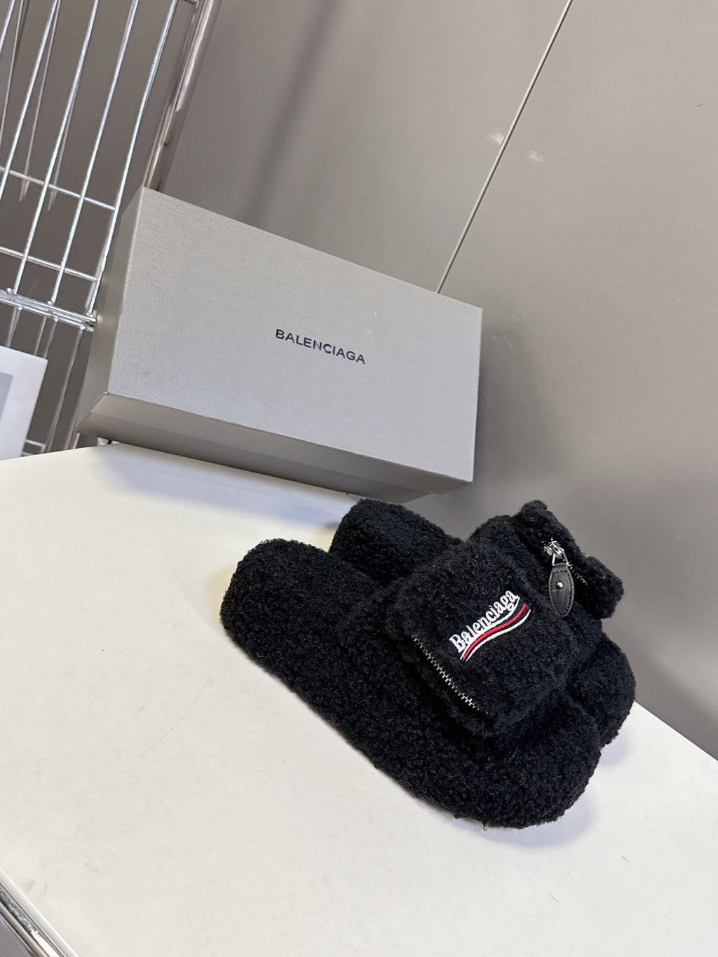 BALENCIAGA 25S SLIPPERS IN BLACK FAUX SHEARLING