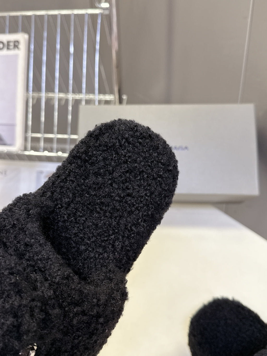 BALENCIAGA 25S SLIPPERS IN BLACK FAUX SHEARLING