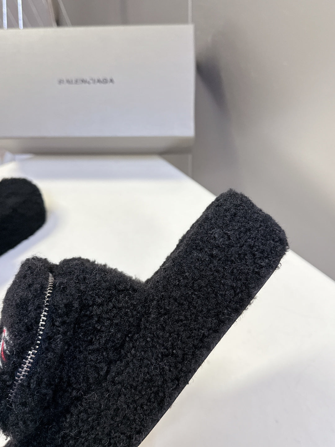 BALENCIAGA 25S SLIPPERS IN BLACK FAUX SHEARLING