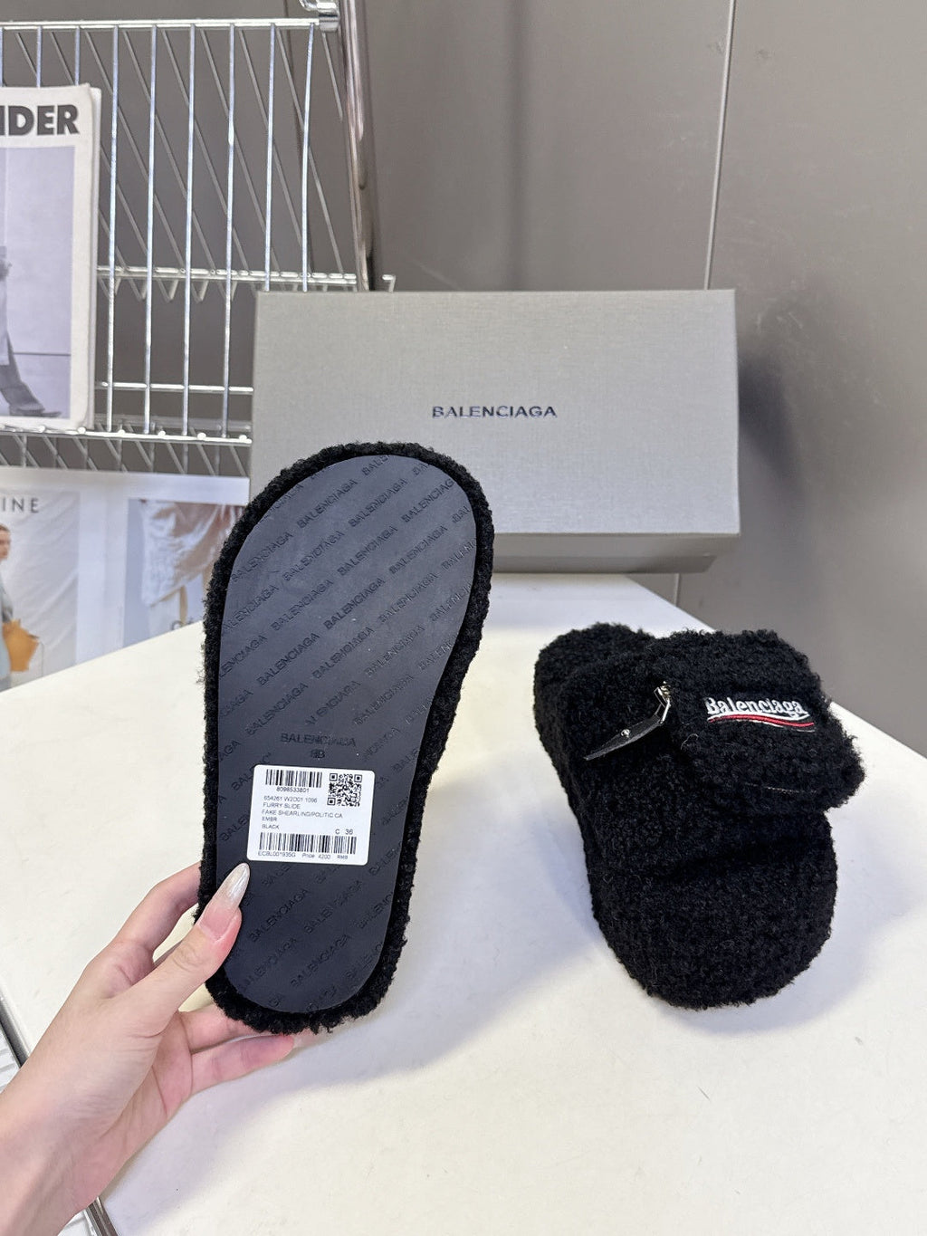 BALENCIAGA 25S SLIPPERS IN BLACK FAUX SHEARLING