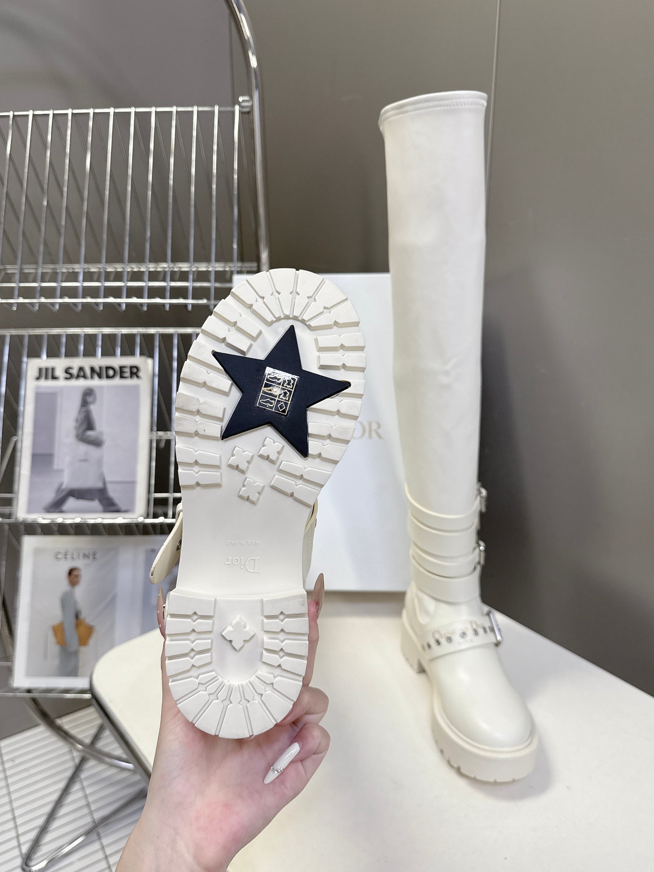 DIOR D-FIGHT BOOT 25S IN WHITE CALFSKIN WITH SILVER HARDWARE