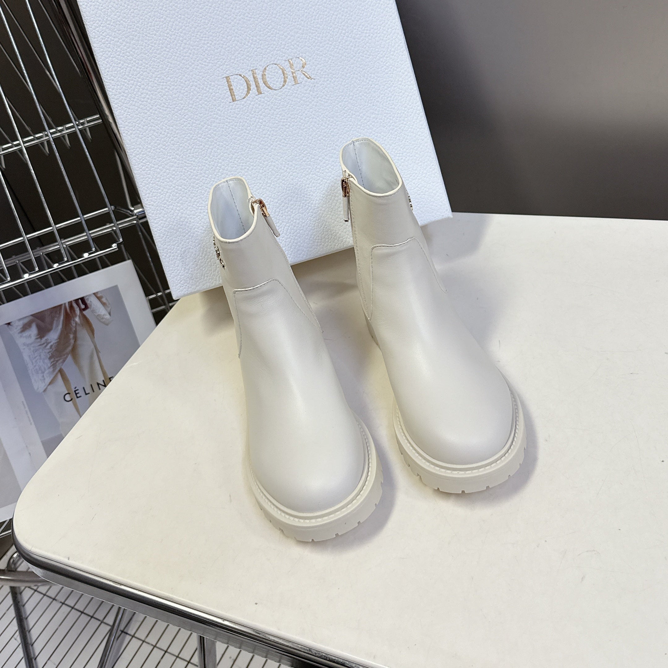 DIOR 25S D-MAJOR ANKLE BOOTS IN WHITE LAMBSKIN WITH GOLD HARDWARE