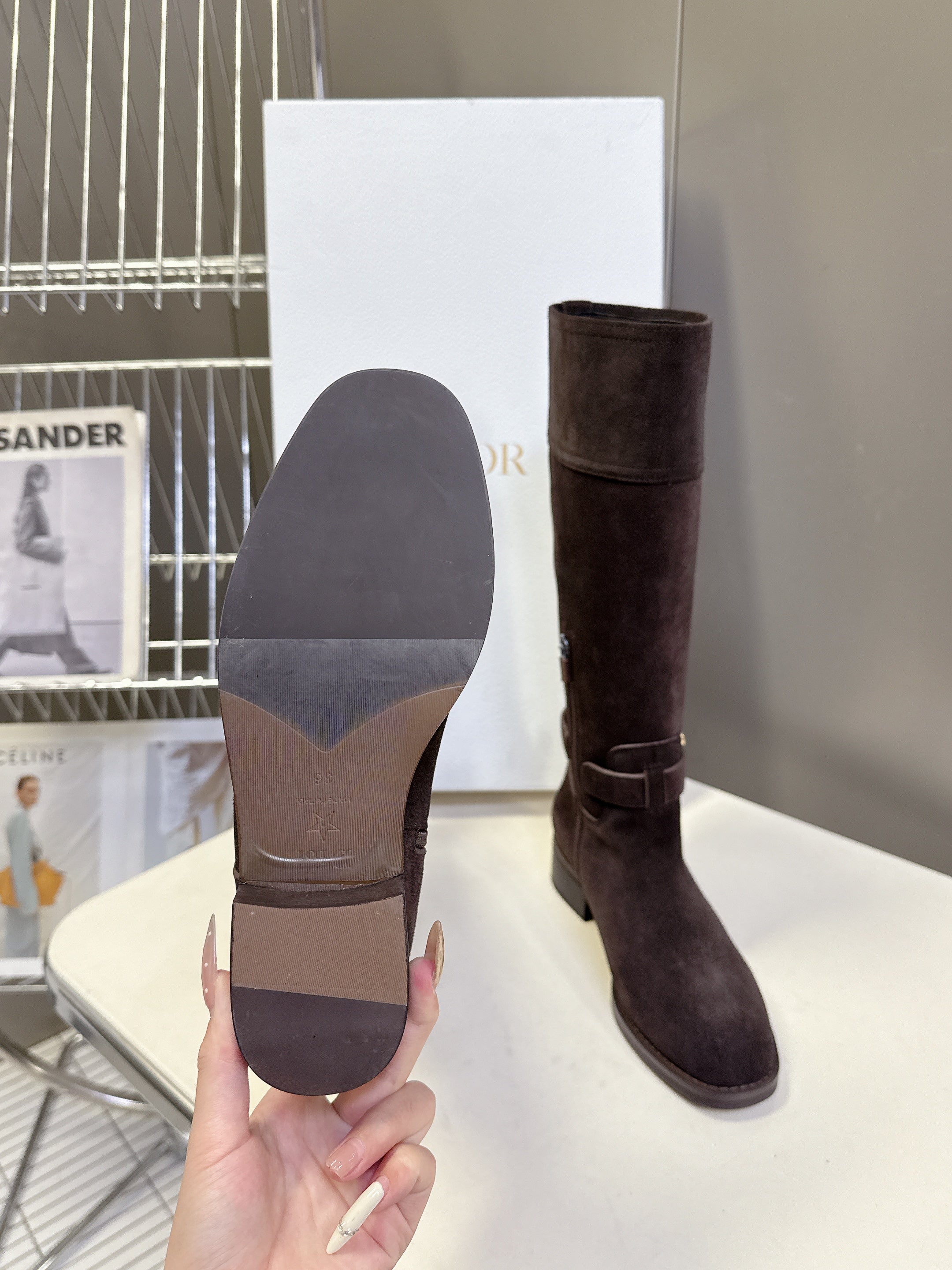 DIOR 25S BROWN HIGH BOOTS IN DARK BROWN SUEDE