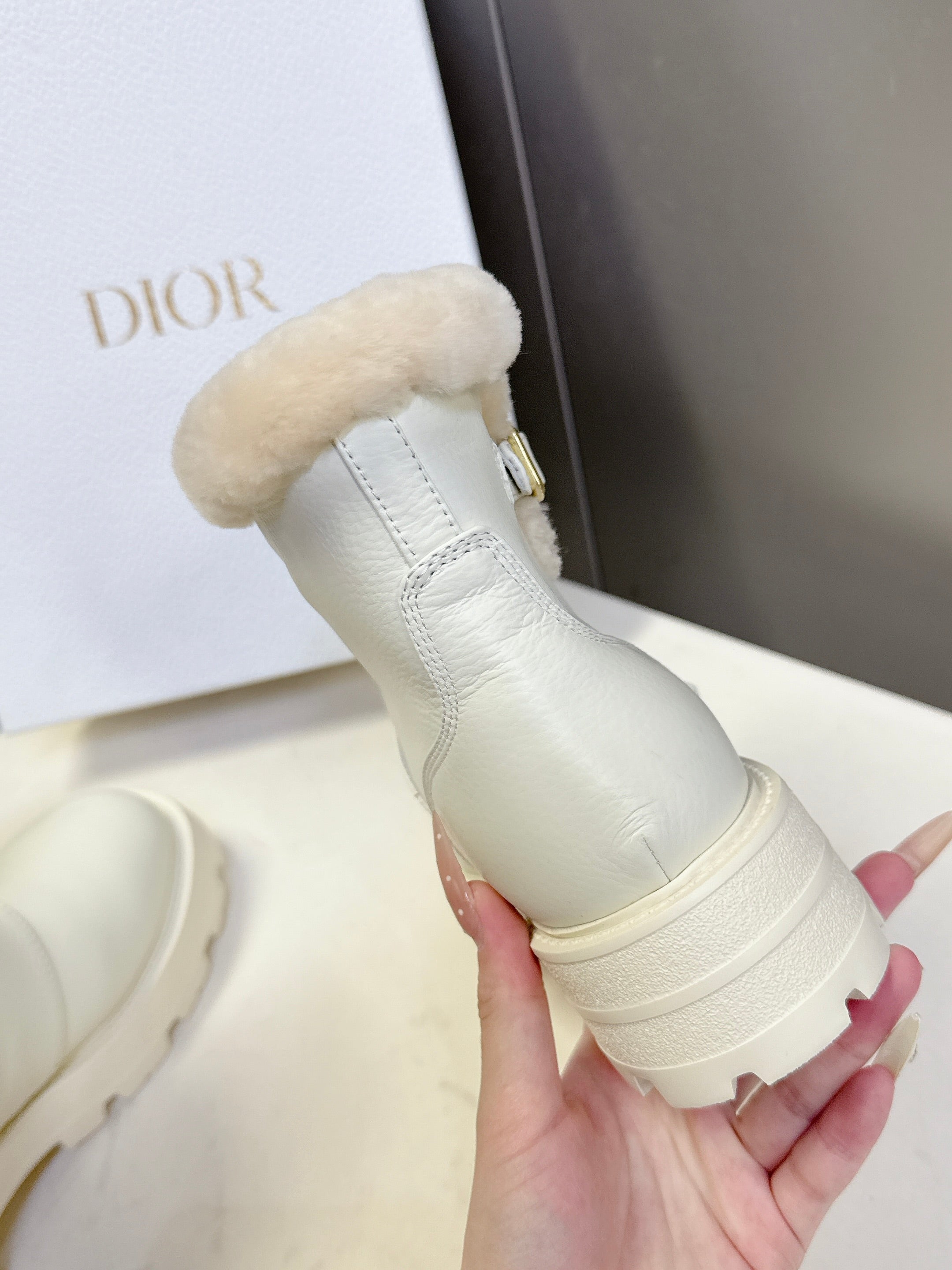DIORALPS ANKLE BOOTS 25S IN WHITE LAMBSKIN AND BEIGE WOOL WITH GOLD HARDWARE