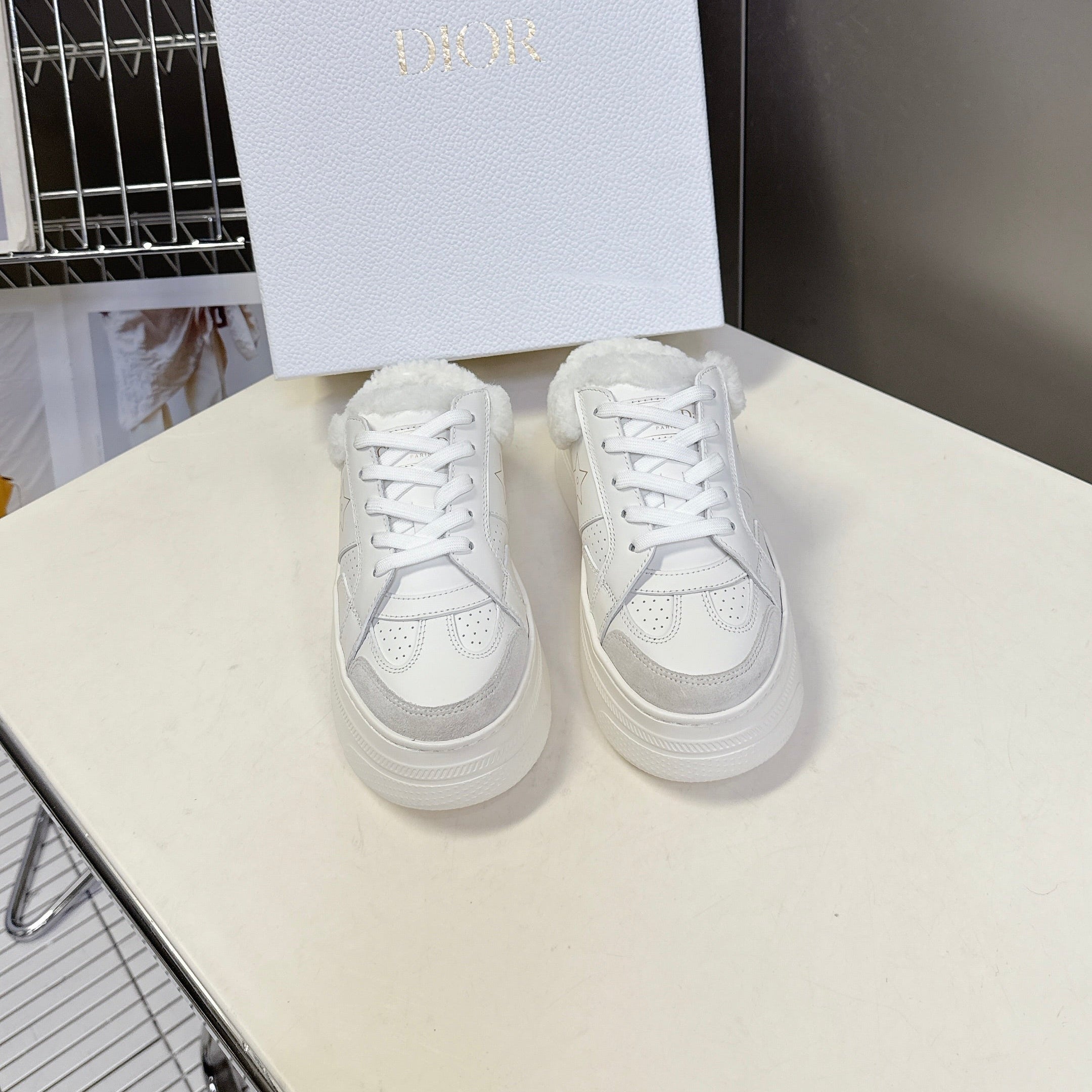 DIOR 25S DIOR STAR SNEAKERS 40 MM IN WHITE LAMBSKIN AND WOOL