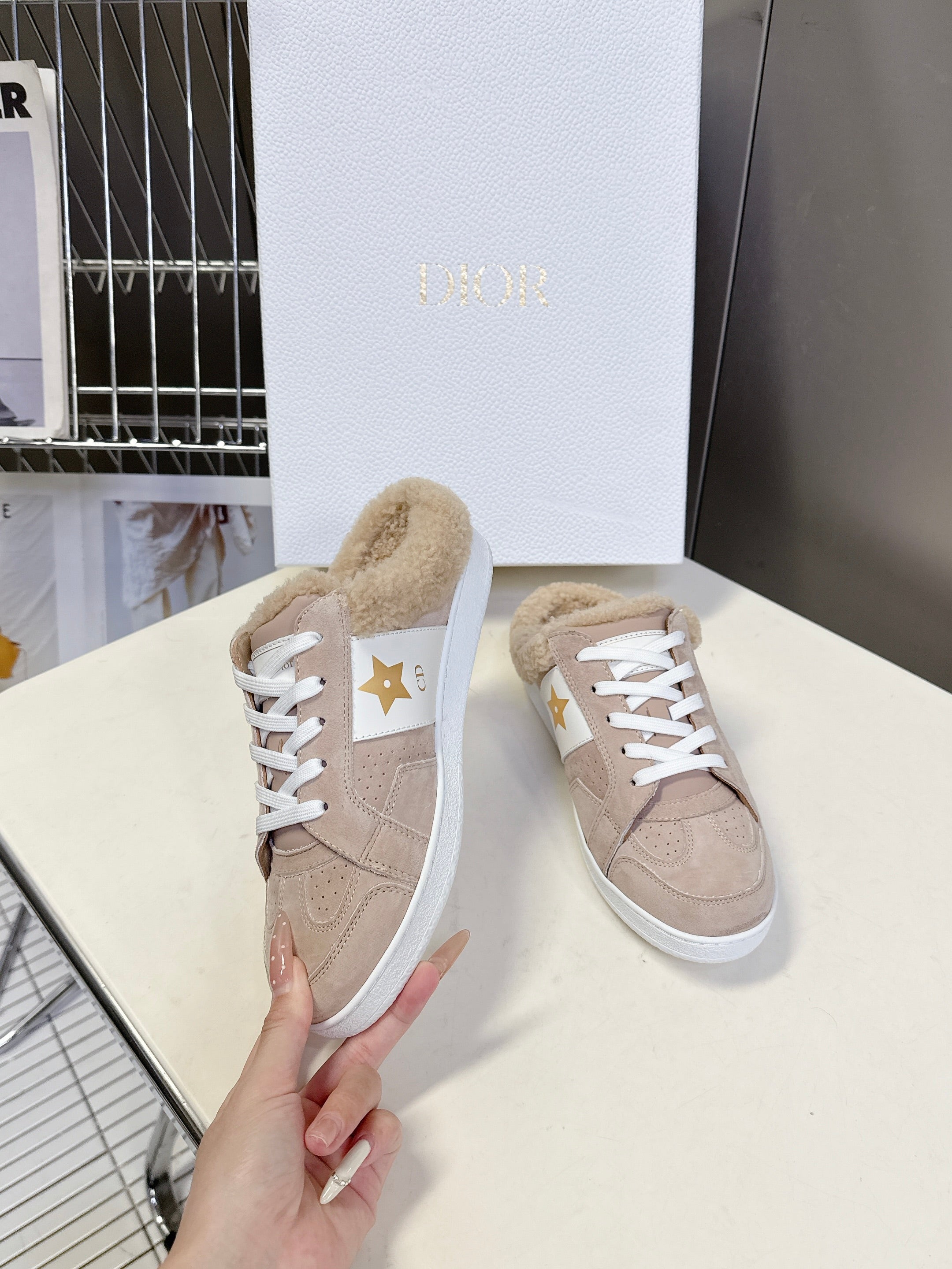 DIOR 25S DIOR STAR SNEAKERS IN NUDE PINK SUEDE AND WOOL