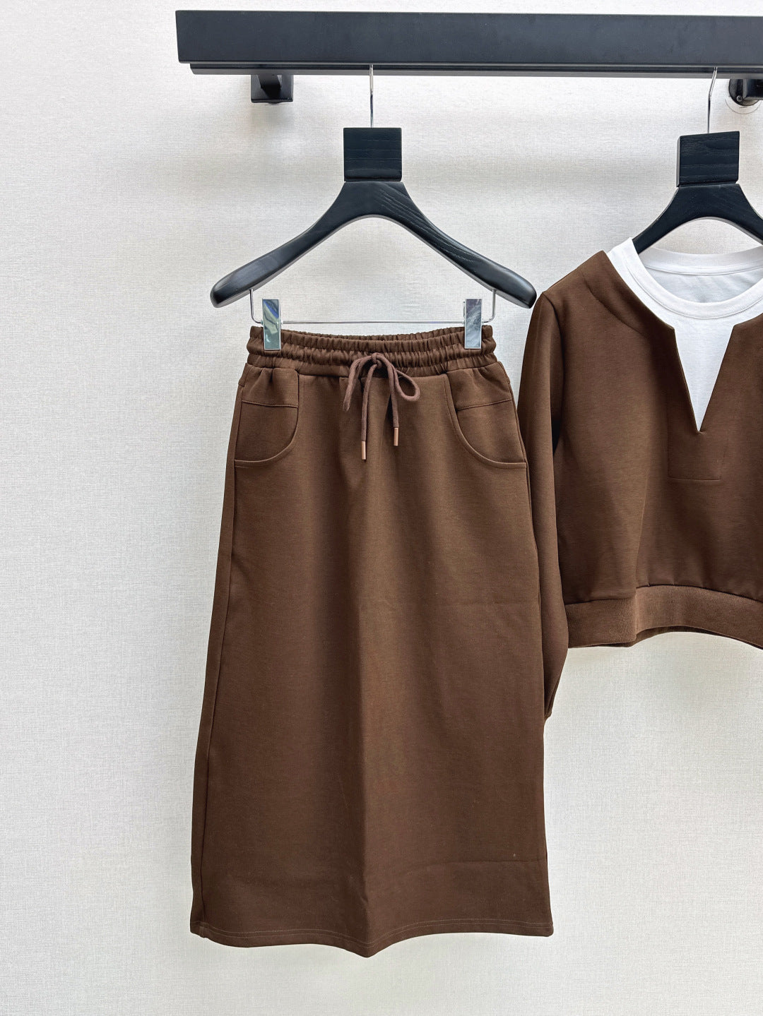 ALO SWEATSHIRT & SKIRT SET STYLE 92