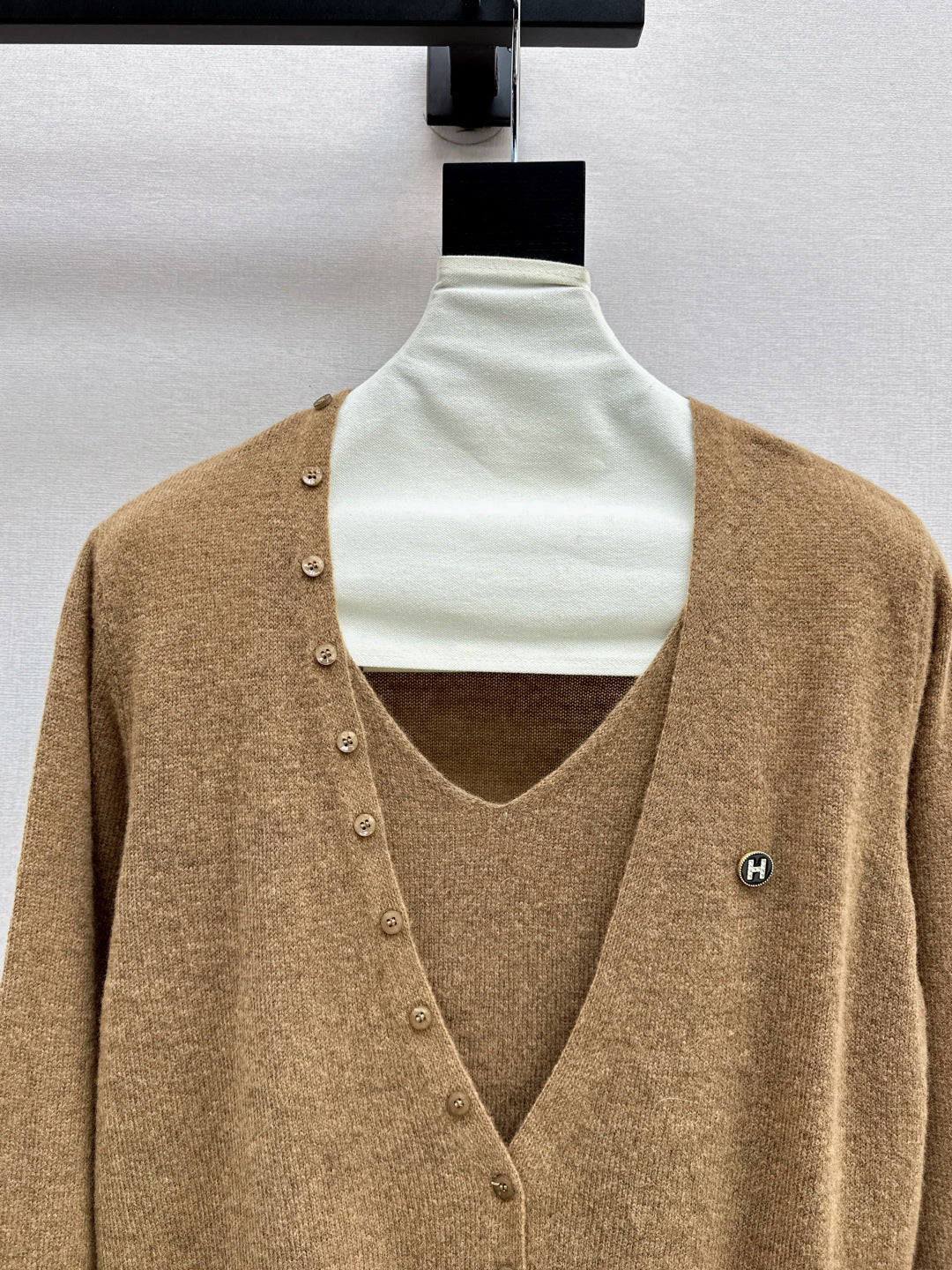 HERMES 25S V-NECK SWEATER 246