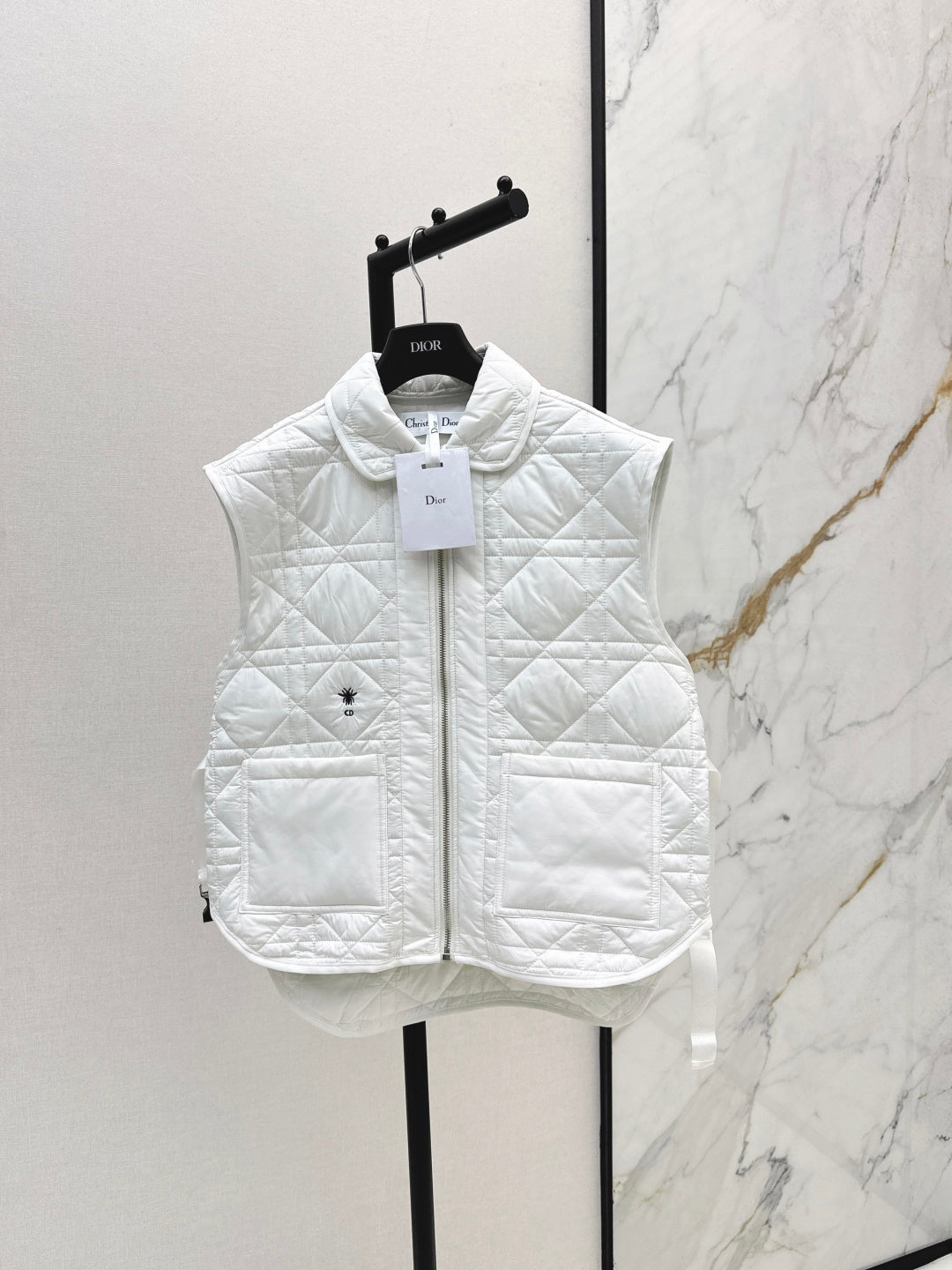 DIOR 25S SLEEVELESS QUILTED VEST 528