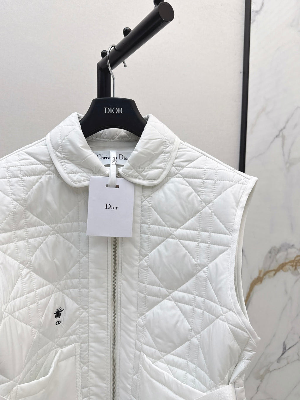 DIOR 25S SLEEVELESS QUILTED VEST 528