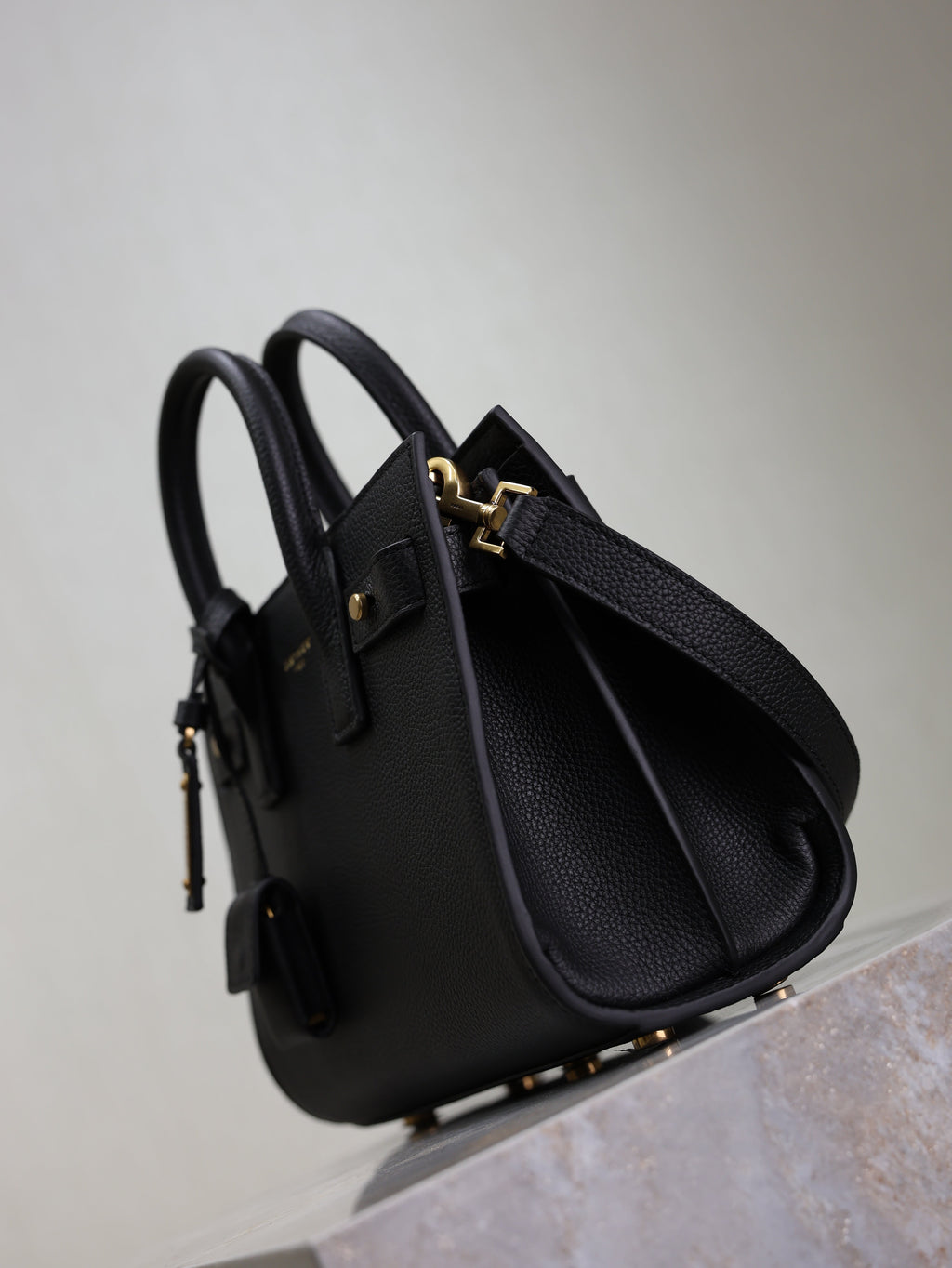 YSL 25S SAC DE JOUR 22 IN BLACK SUPPLE GRAINED CALFSKIN GOLD HARDWRE