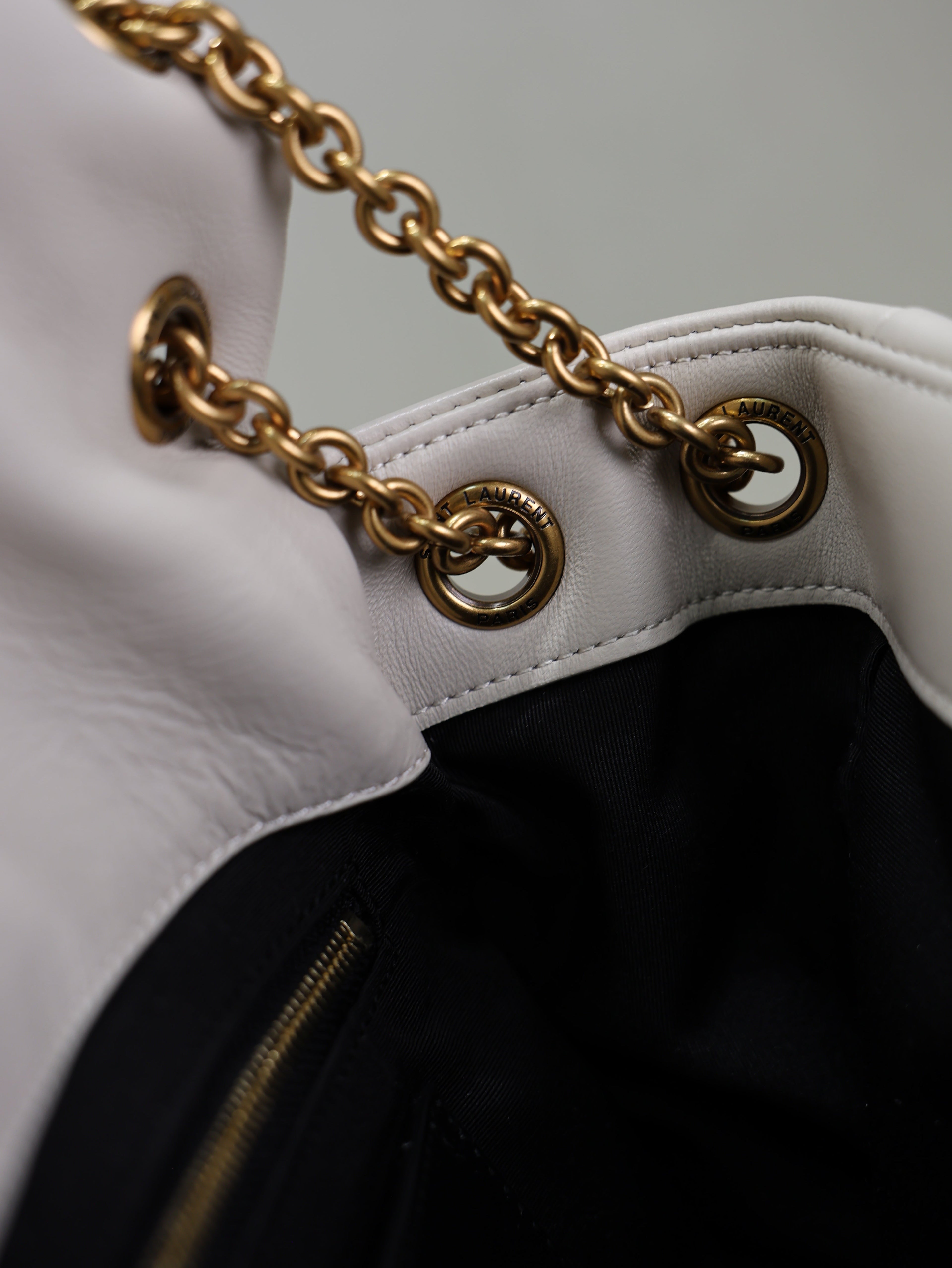 YSL 25S JAMIE 4.3 29 IN BLANC VINTAGE LAMBSKIN GOLD HARDWARE