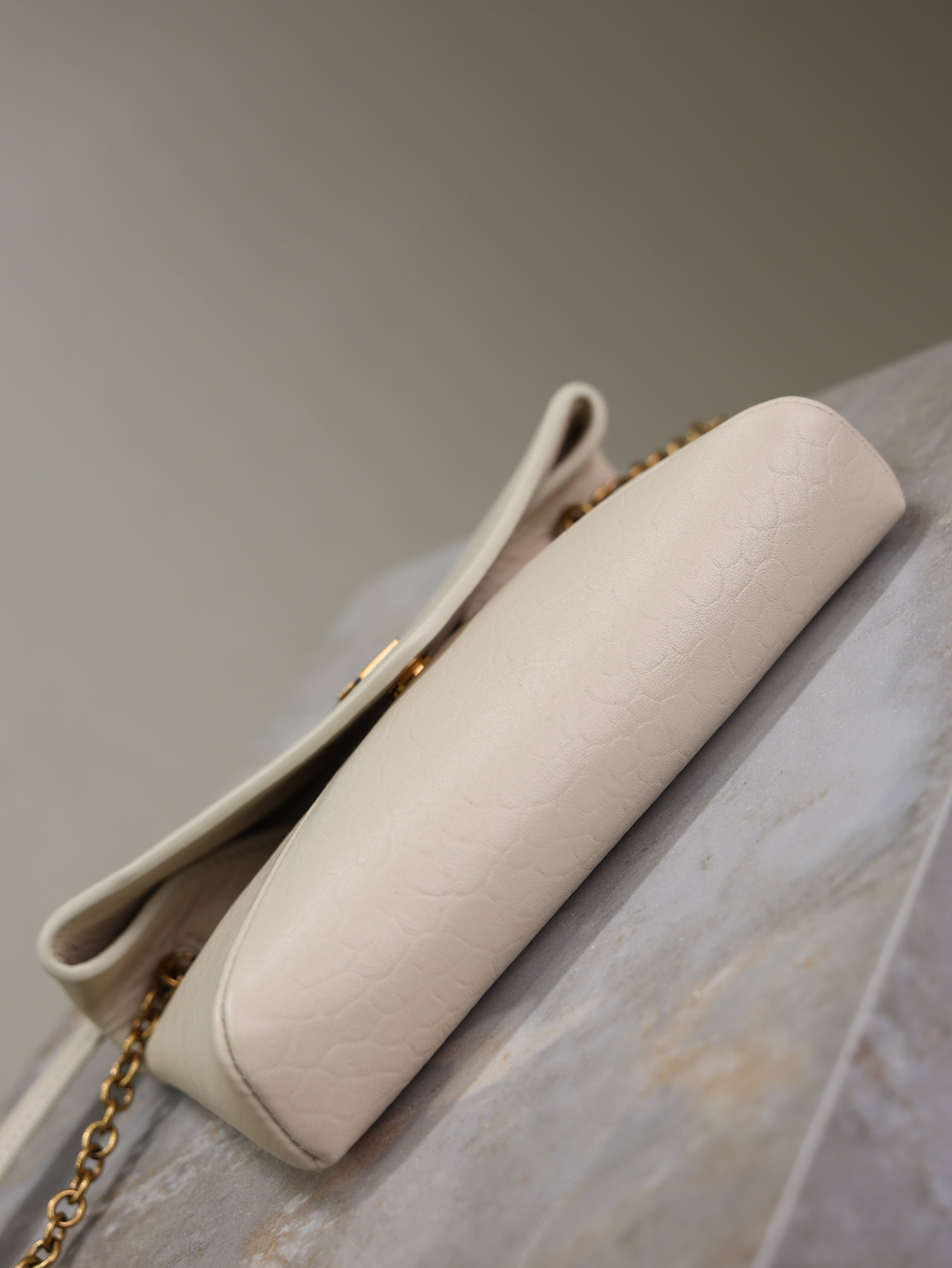 YSL 25S CALYPSO MINI 19 IN BLANC VINTAGE LAMBSKIN GOLD HARDWARE