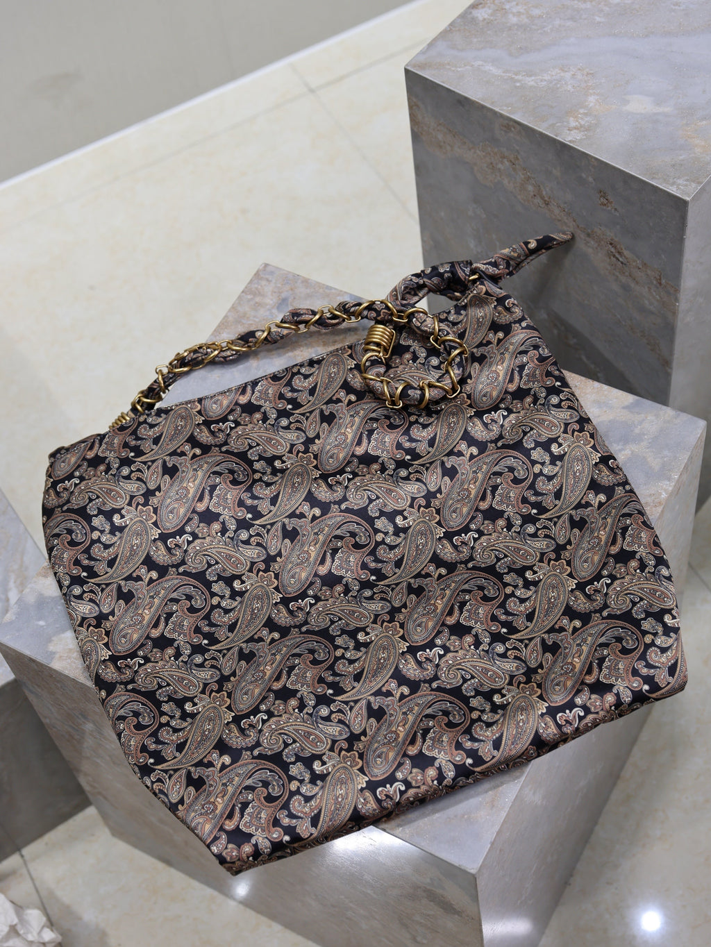 YSL 25S AMALIA 50 IN NAVY MULTICOLOR  SILK TWILL GOLD HARDWARE