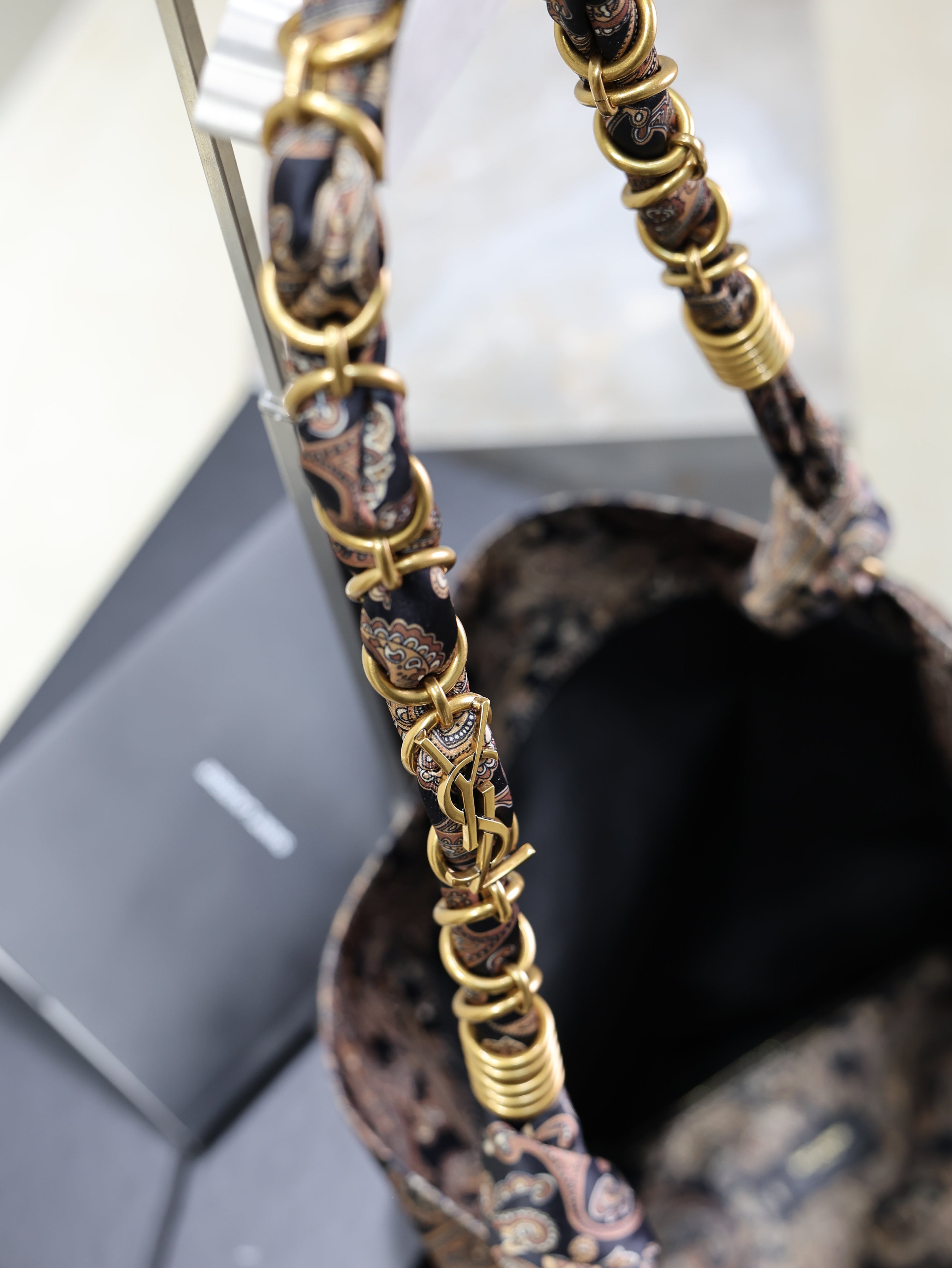 YSL 25S AMALIA 50 IN NAVY MULTICOLOR  SILK TWILL GOLD HARDWRE