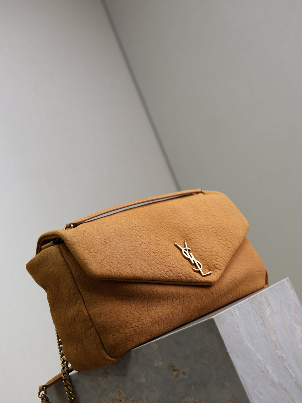 YSL 25S CALYPSO GM 38 IN BURNT ORANGE GRAINED CALFSKIN GOLD HARDWRE