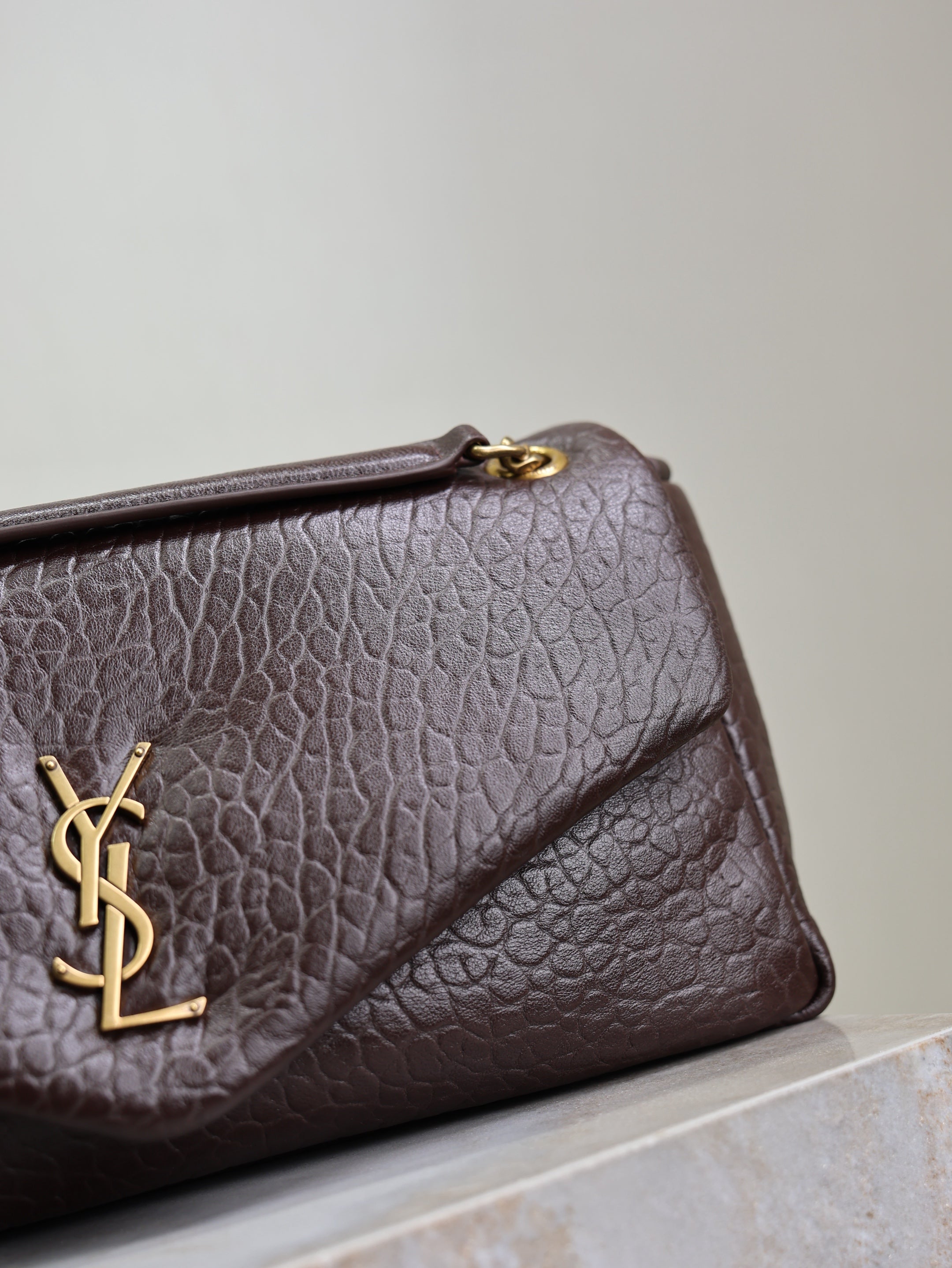 YSL 25S CALYPSO 30 IN DARK CHOCOLATE GRAINED CALFSKIN GOLD HARDWRE