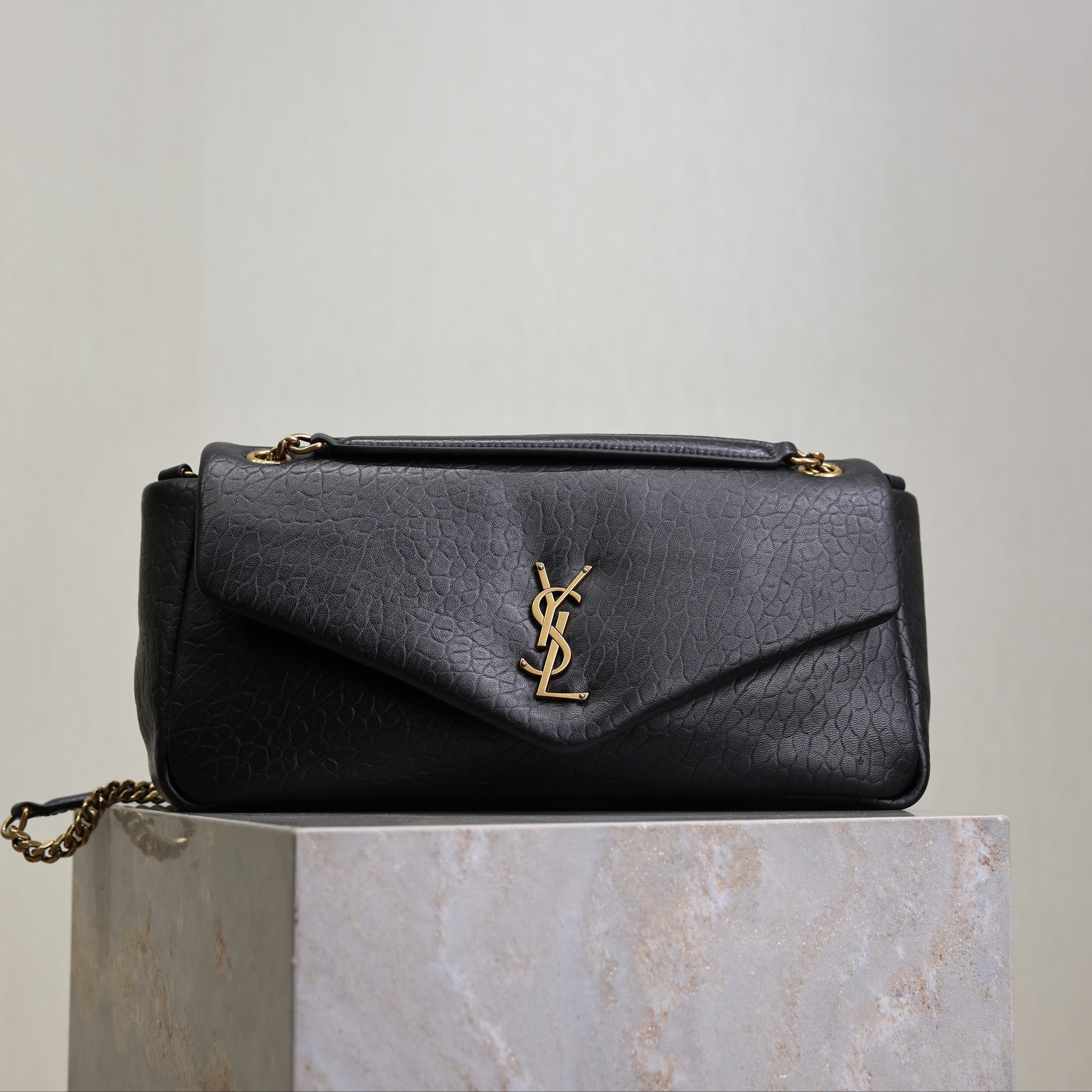 YSL 25S CALYPSO 30 IN BLACK GRAINED CALFSKIN GOLD HARDWRE