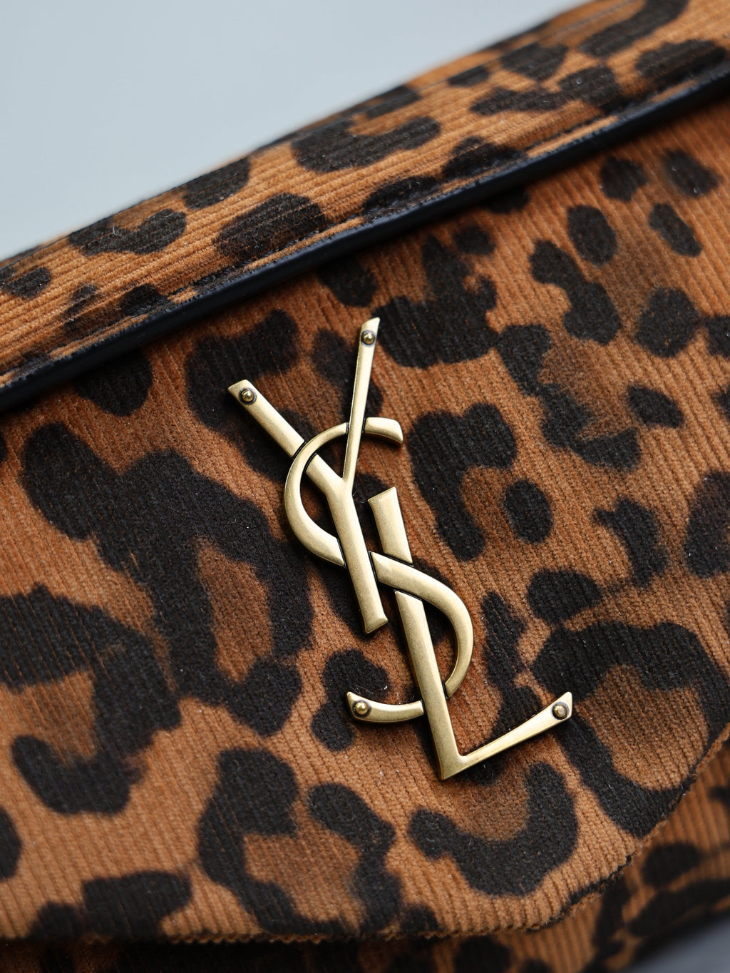 YSL 25S CALYPSO HANDBAG 26 IN BROWN LEOPARD PRINT VELVET GOLD HARDWRE