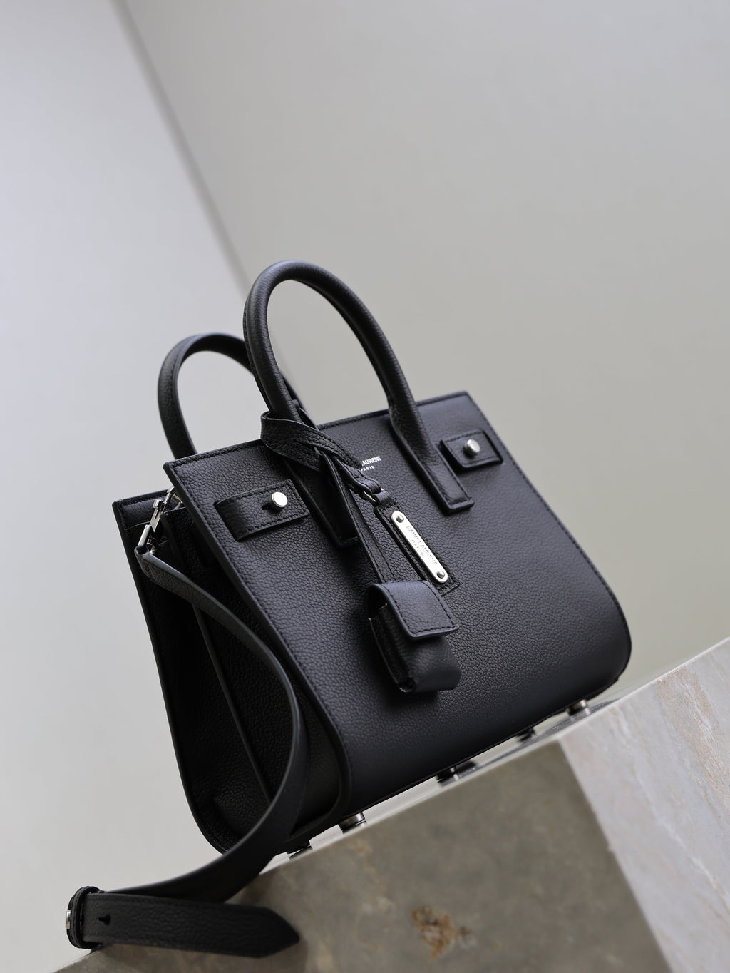 YSL 25S SAC DE JOUR 22 IN BLACK GRAINED CALFSKIN SILVER HARDWARE