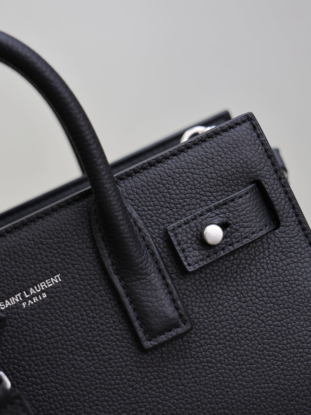 YSL 25S SAC DE JOUR 22 IN BLACK GRAINED CALFSKIN SILVER HARDWARE