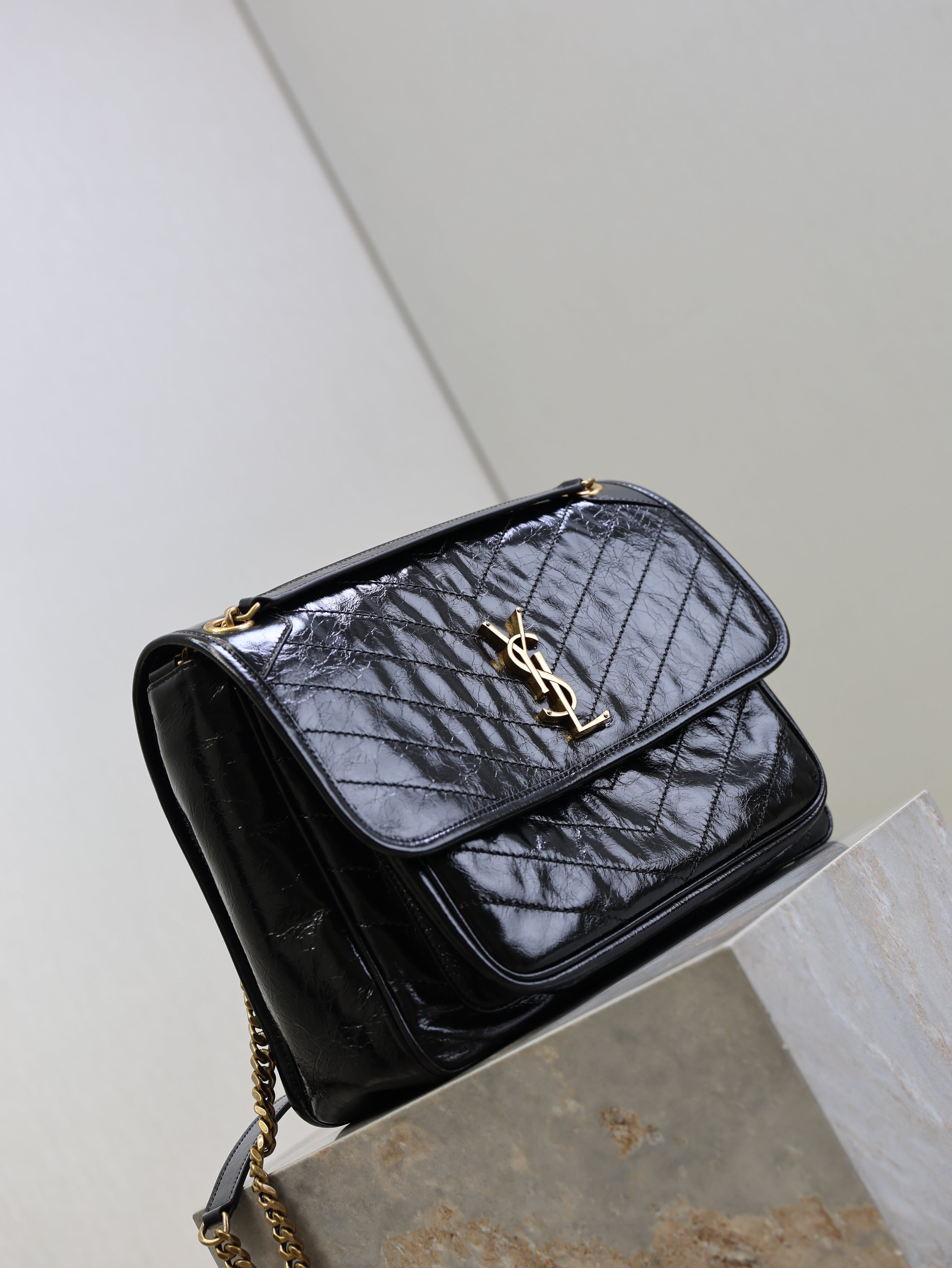 YSL 25S NIKI GM BAG 32 IN BLACK GLOSSY CALFSKIN GOLD HARDWRE