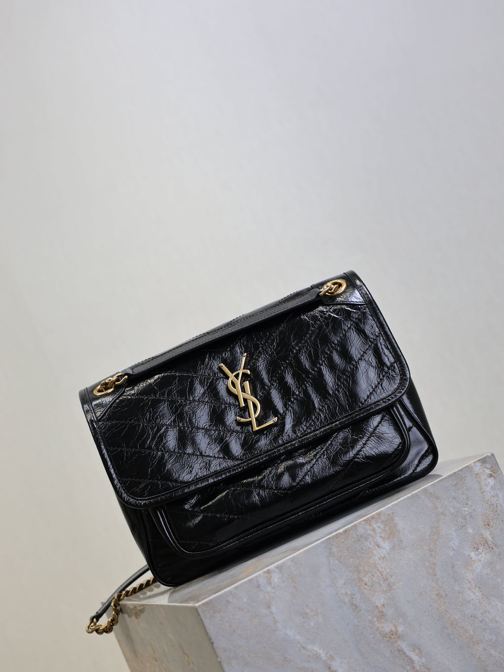 YSL 25S NIKI MM BAG 28 IN BLACK GLOSSY CALFSKIN GOLD HARDWRE